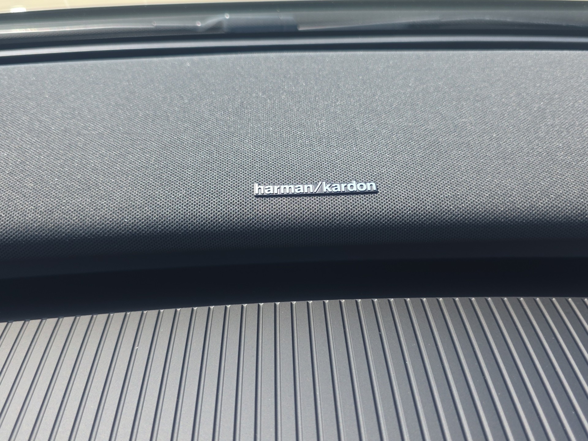 VOLVO EX30 E60 Twin Ultra Performance AWD-image-19
