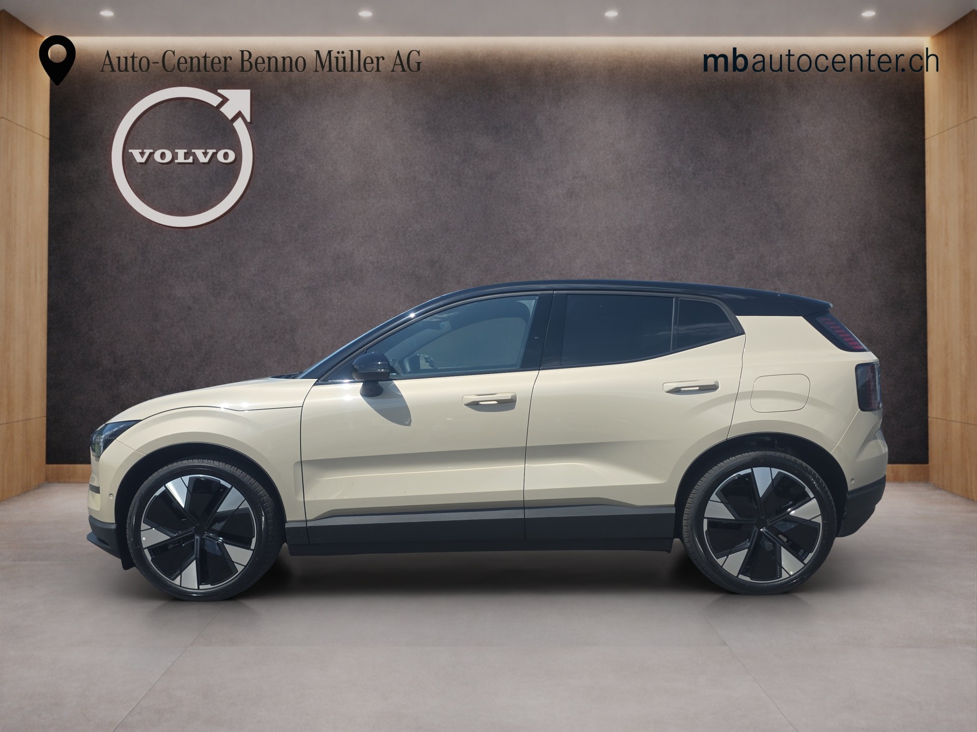 VOLVO EX30 E60 Twin Ultra Performance AWD-image-1