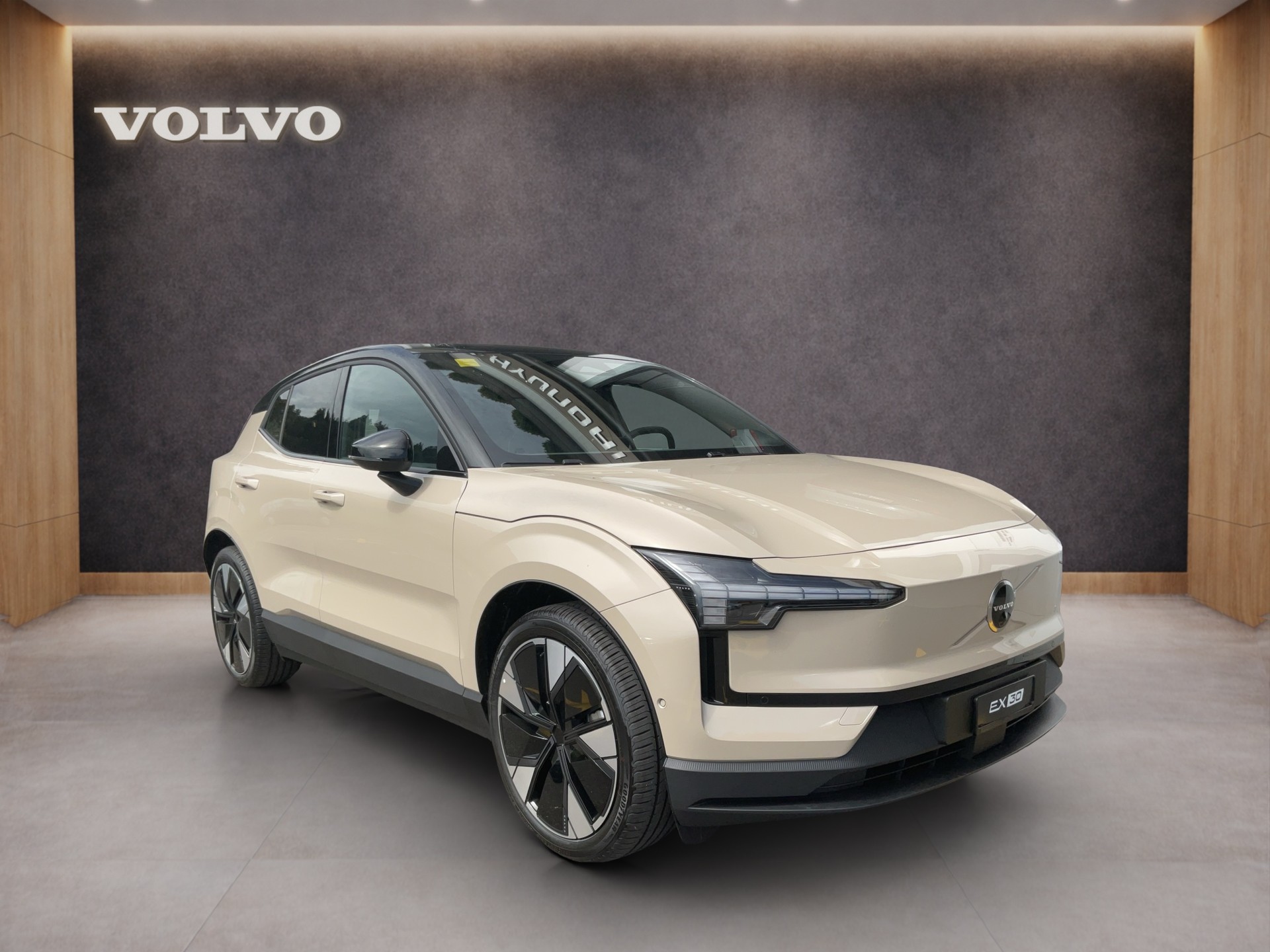 VOLVO EX30 E60 Twin Ultra Performance AWD-image-6