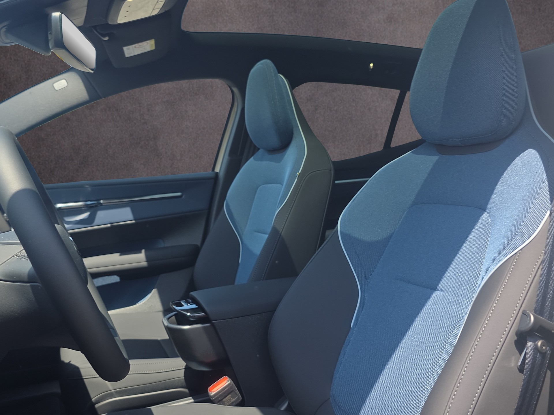 VOLVO EX30 E60 Twin Ultra Performance AWD-image-10