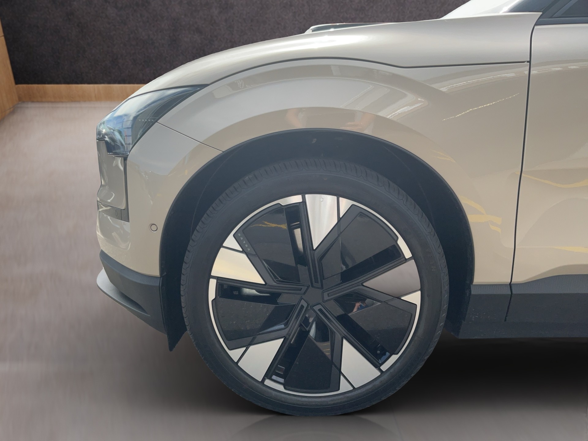 VOLVO EX30 E60 Twin Ultra Performance AWD-image-16