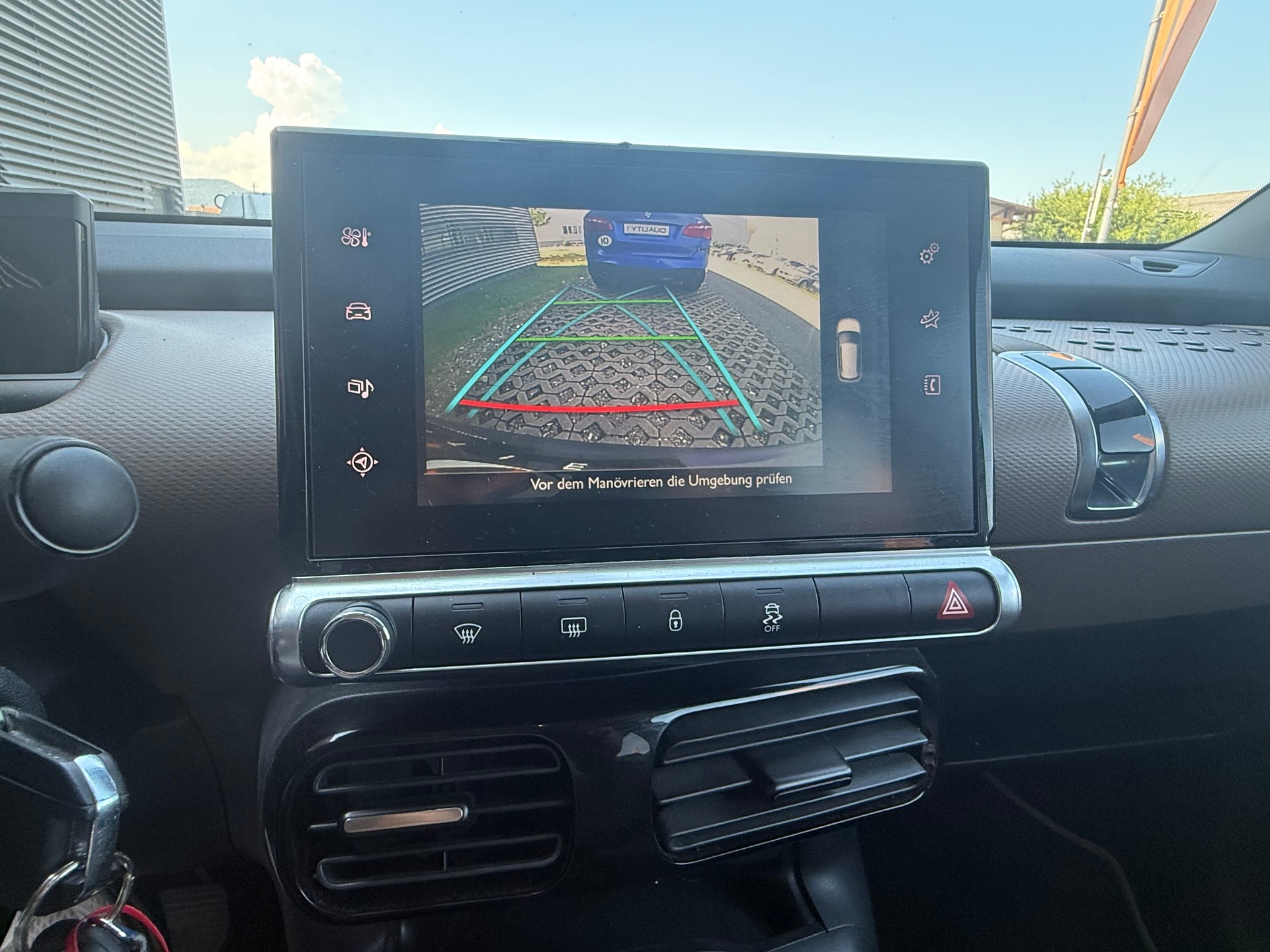 CITROEN C4 Cactus 1.6 BlueHDi Shine ETG6-image-2