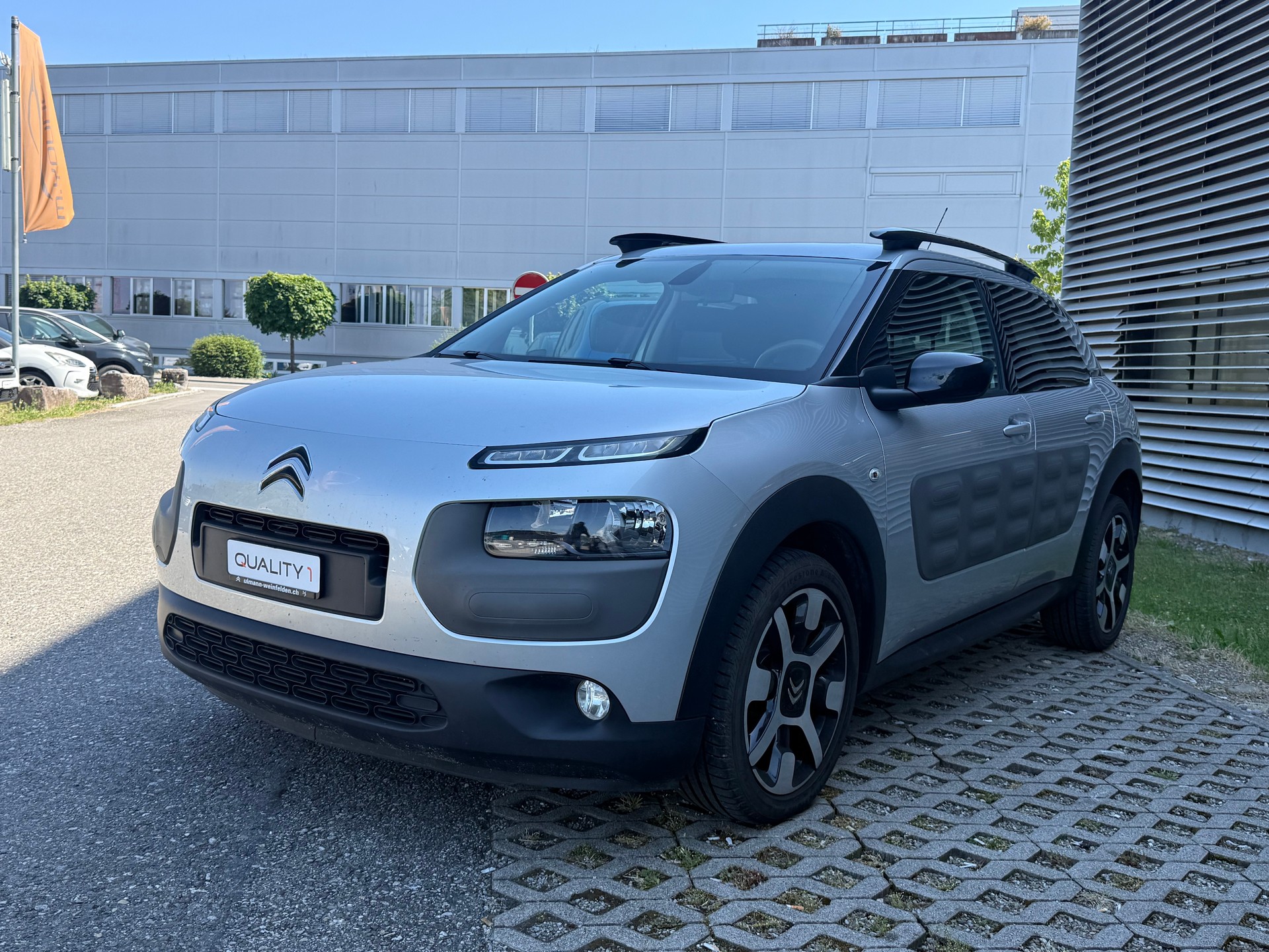 CITROEN C4 Cactus 1.6 BlueHDi Shine ETG6-image-12