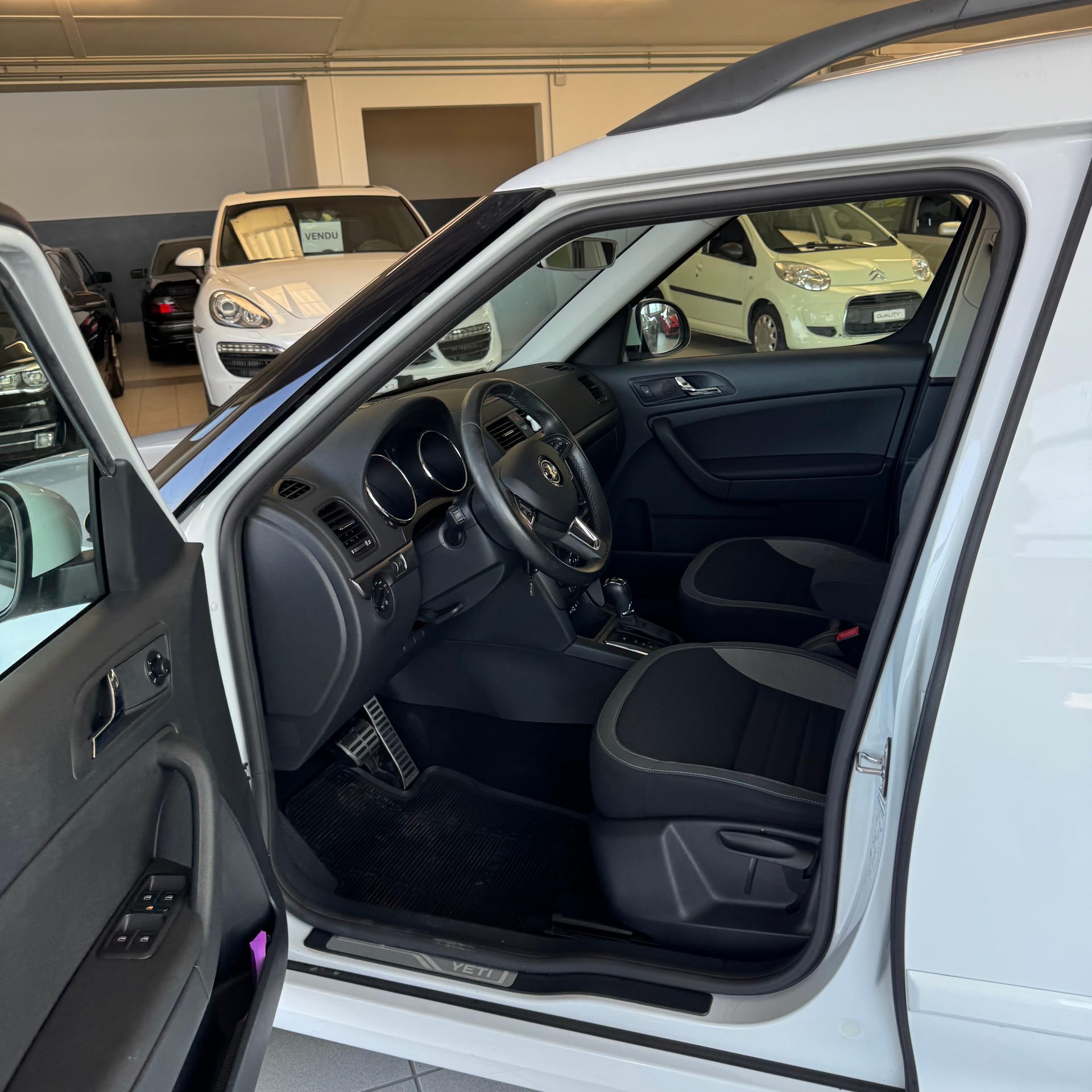 SKODA Yeti 1.4 TSI Swiss Joy DSG 4x2-image-12