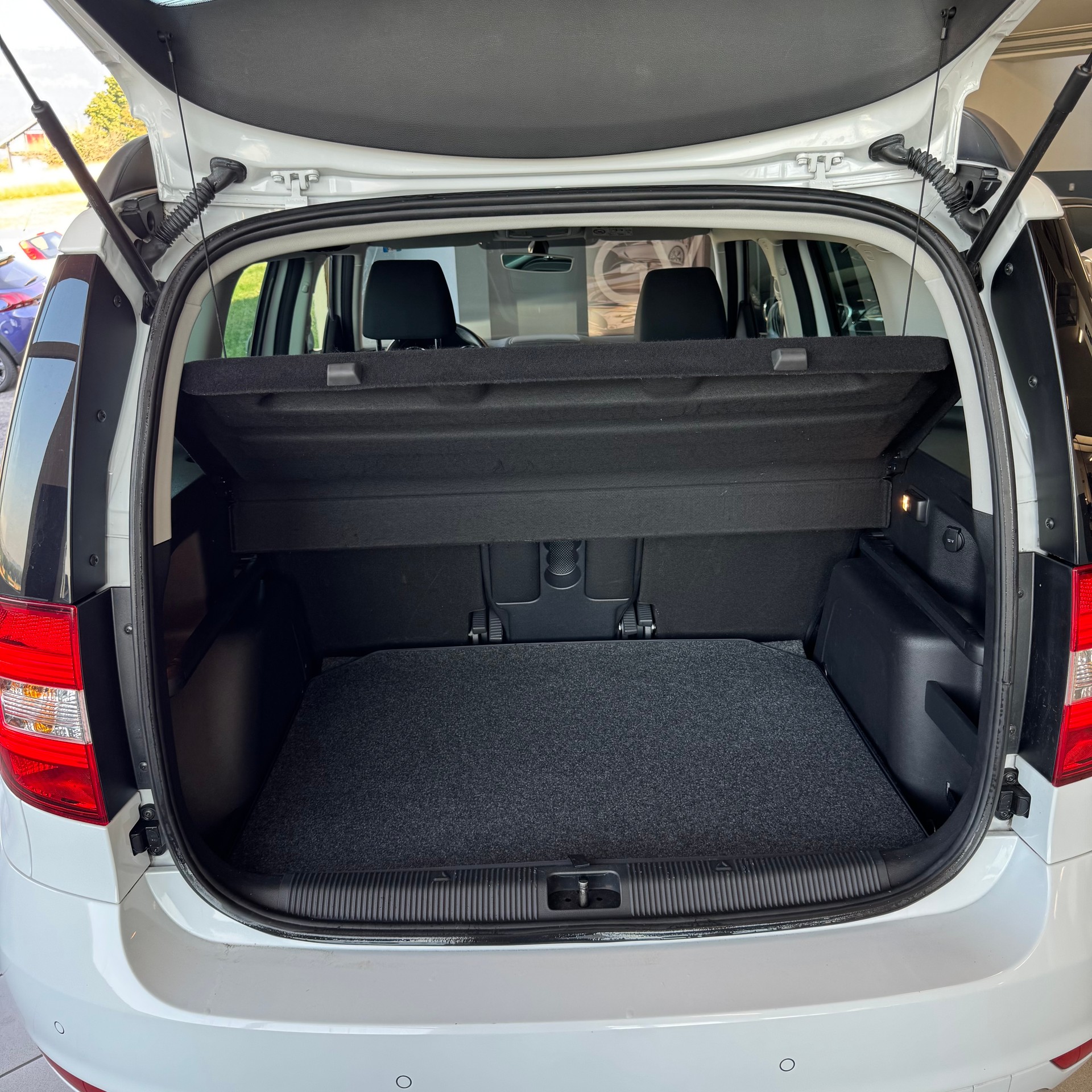 SKODA Yeti 1.4 TSI Swiss Joy DSG 4x2-image-7