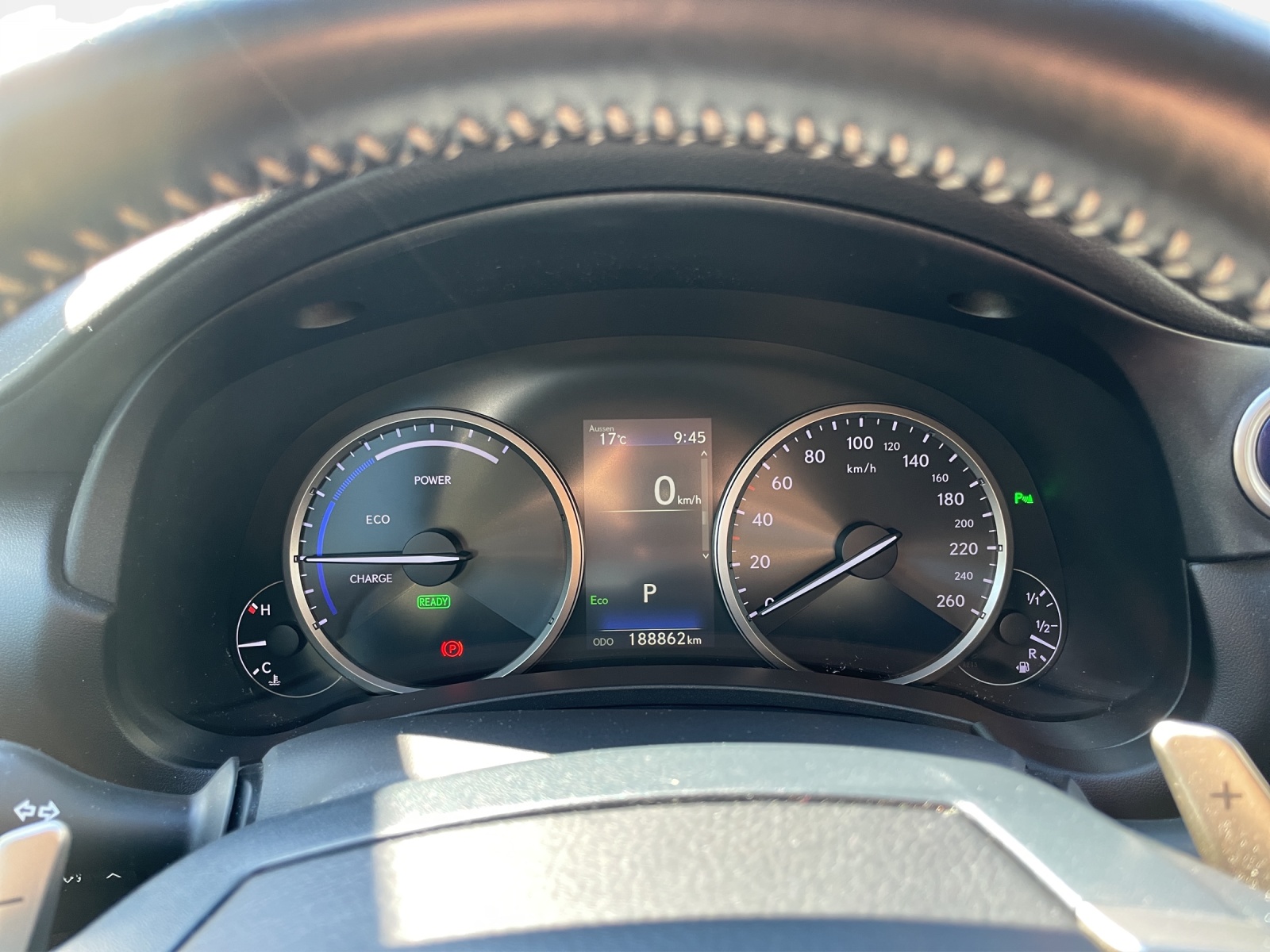 LEXUS NX 300h Excellence-image-15
