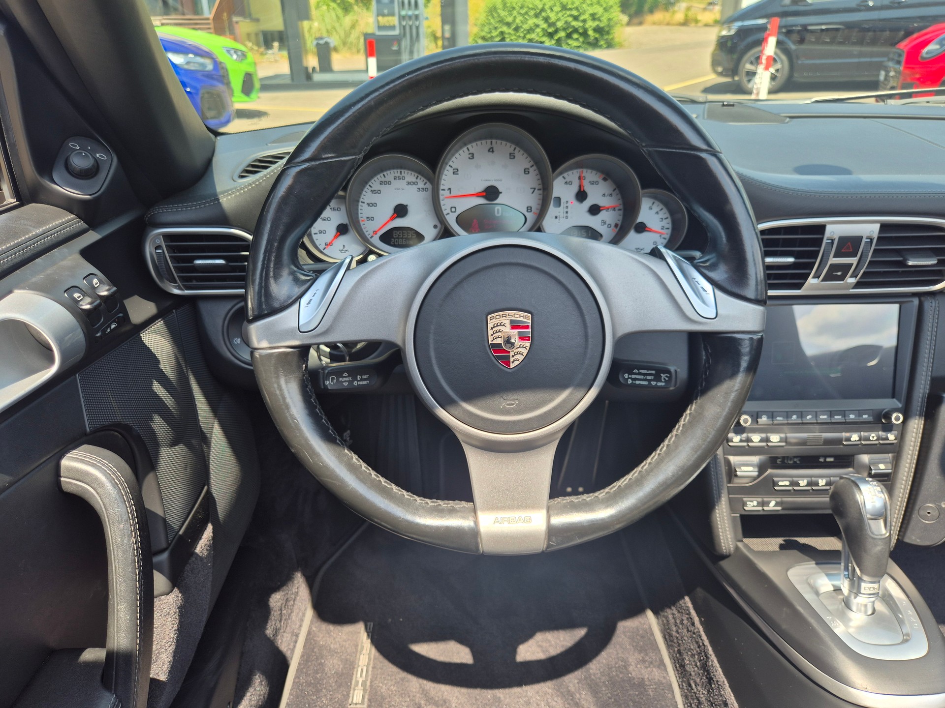 PORSCHE 911 Cabrio Carrera 4 PDK-image-15