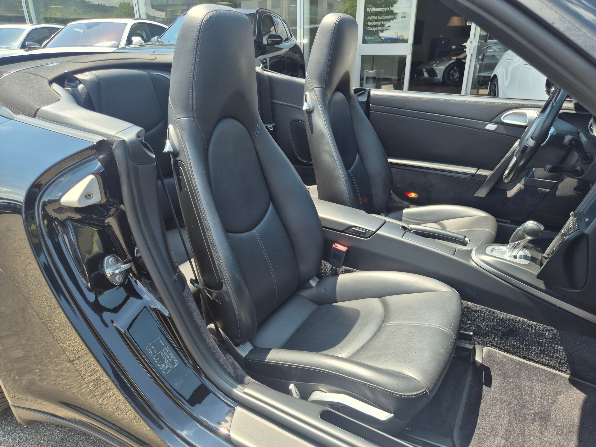 PORSCHE 911 Cabrio Carrera 4 PDK-image-18