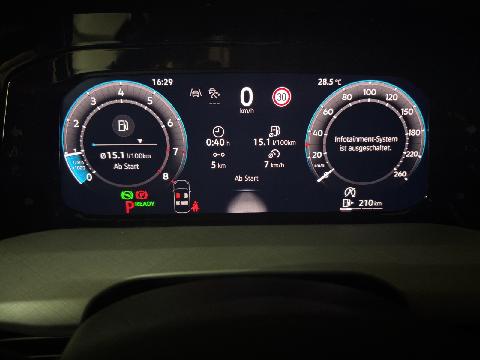 VW Golf 1.5 e TSI mHEV Value DSG-image-13