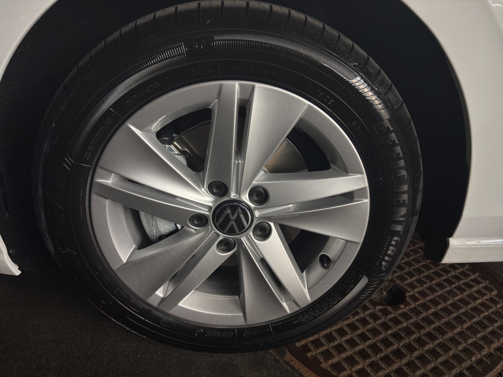 VW Golf 1.5 e TSI mHEV Value DSG-image-12