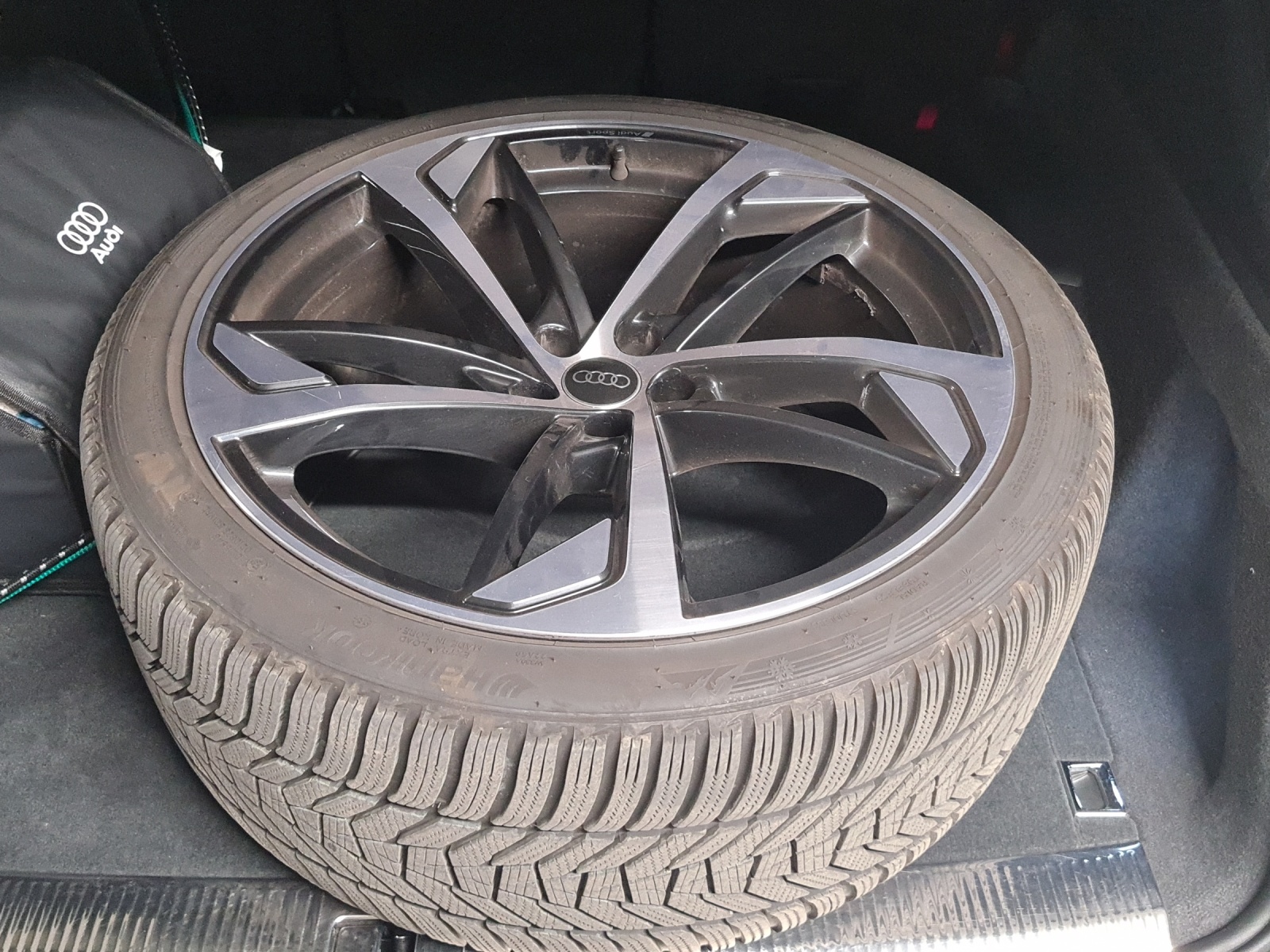 AUDI SQ7 TFSI quattro tiptronic-image-11