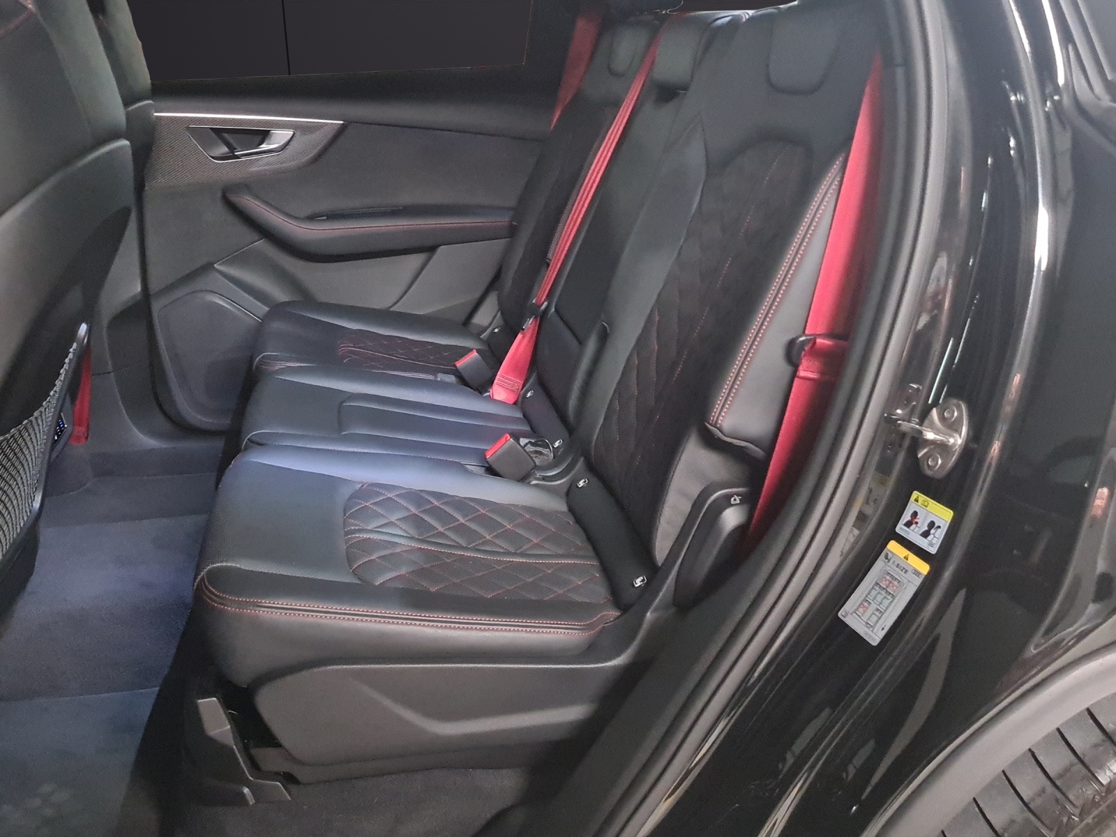 AUDI SQ7 TFSI quattro tiptronic-image-8