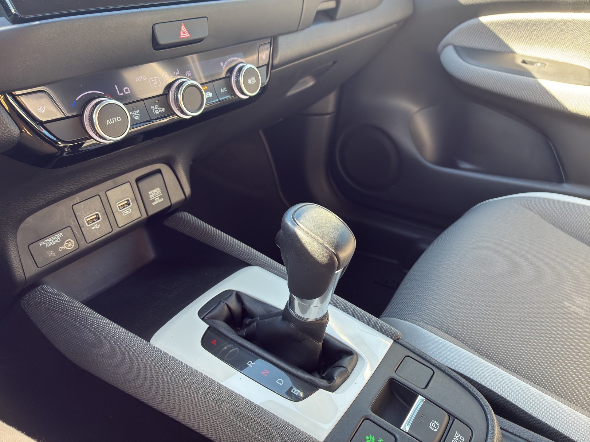 HONDA Jazz 1.5 i-MMD Crosstar Executive-image-8