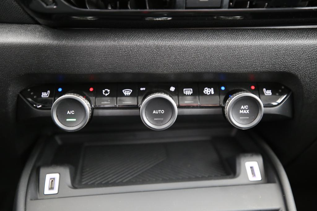 CITROEN e-C4 Swiss Edition-image-8