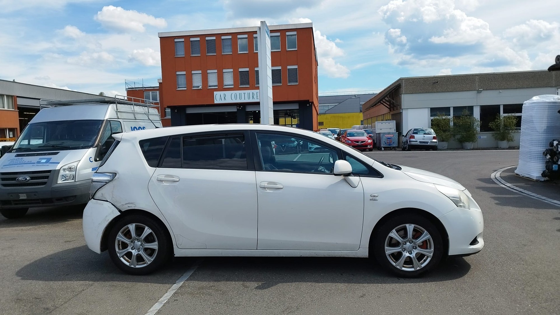 TOYOTA Verso 2.2 D-CAT Linea Sol Premium Automatic-image-3