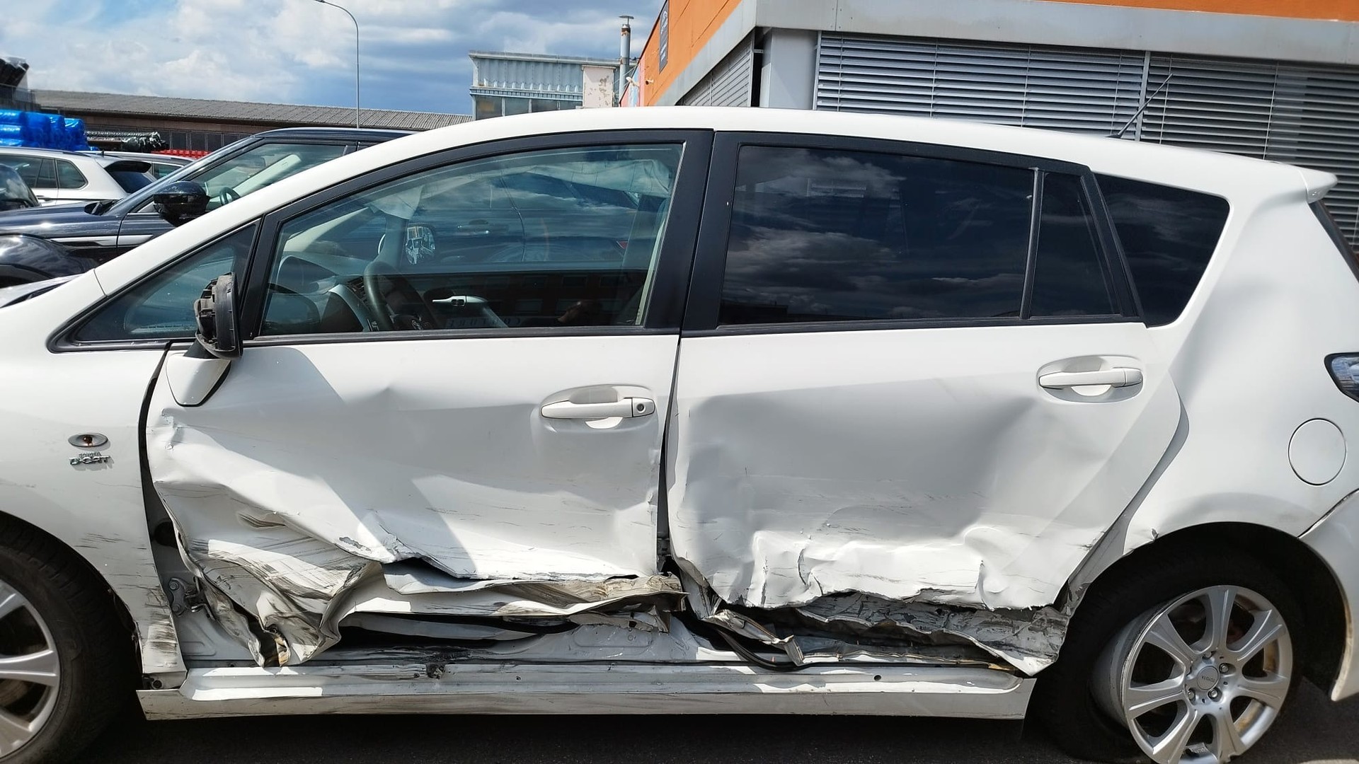 TOYOTA Verso 2.2 D-CAT Linea Sol Premium Automatic-image-15