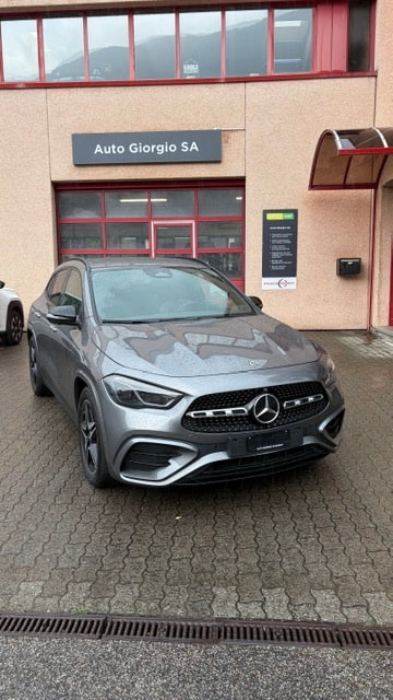 MERCEDES-BENZ GLA 200 Night Star 7G-DCT AMG Line