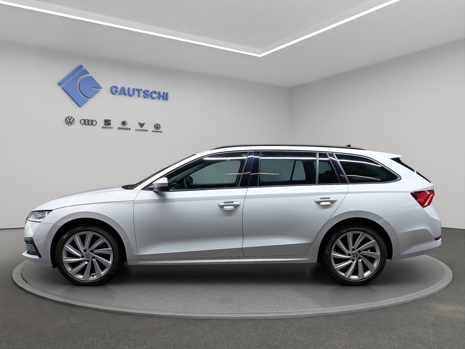 SKODA Octavia Combi 2.0 TDI DSG Style 4x4-image-1