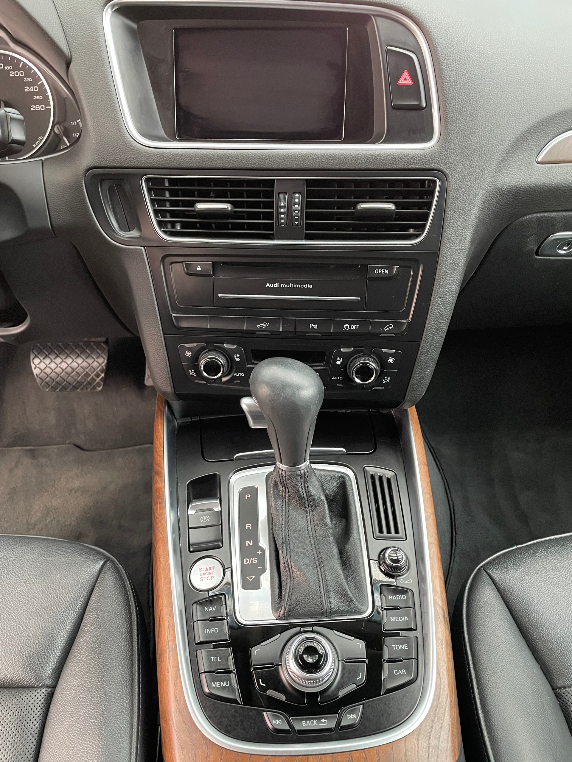AUDI Q5 2.0 TFSI hybrid quattro tiptronic-image-11