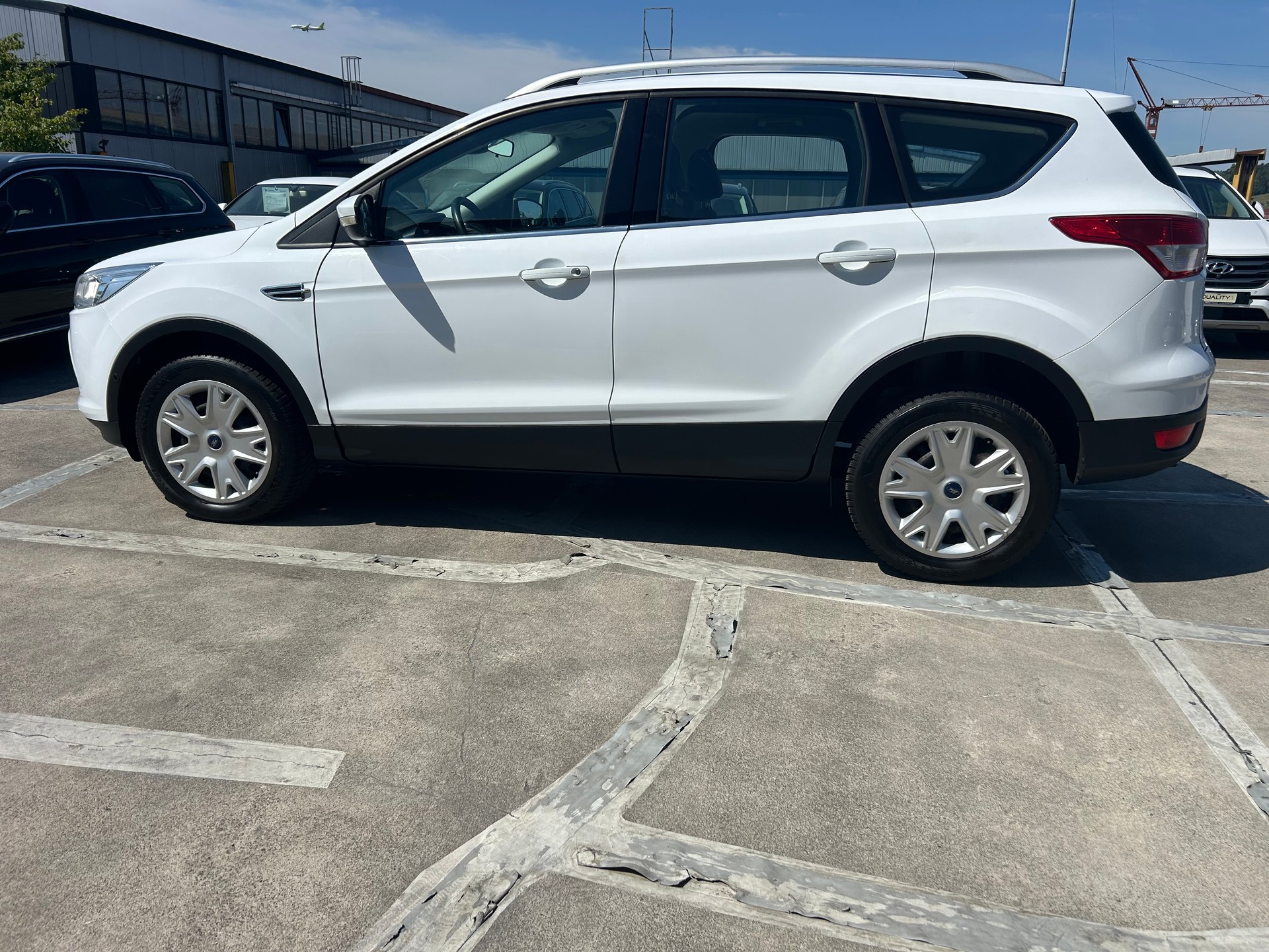 FORD Kuga 2.0 TDCi Carving 4WD PowerShift-image-1