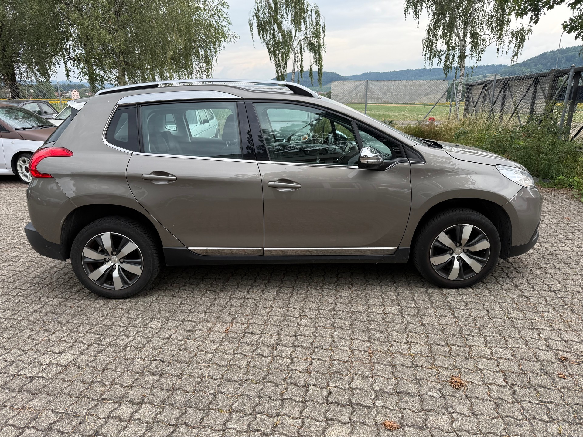 PEUGEOT 2008 1.6 e-HDi Allure EGS6-image-3