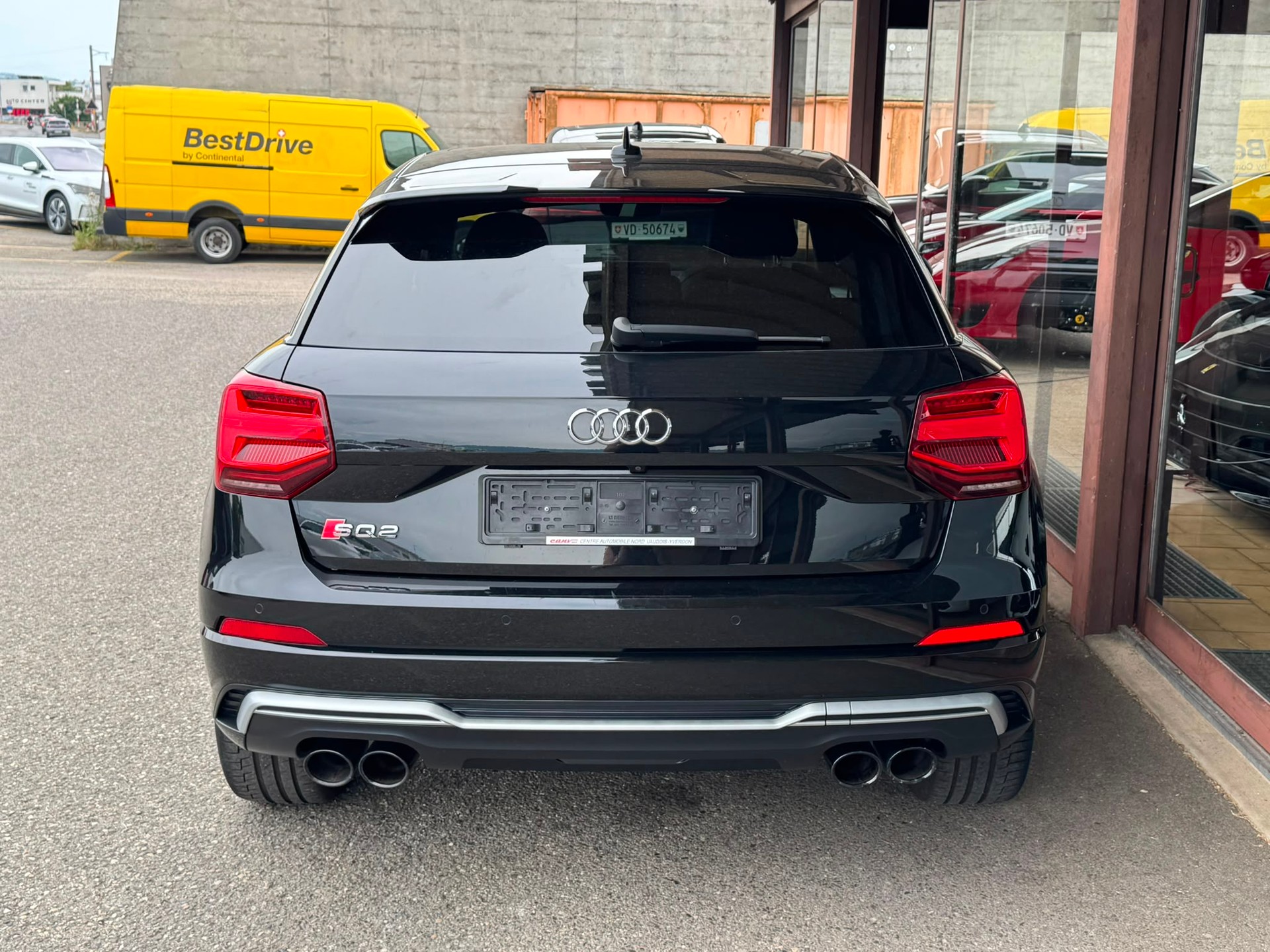 AUDI SQ2 TFSI quattro S-tronic-image-4