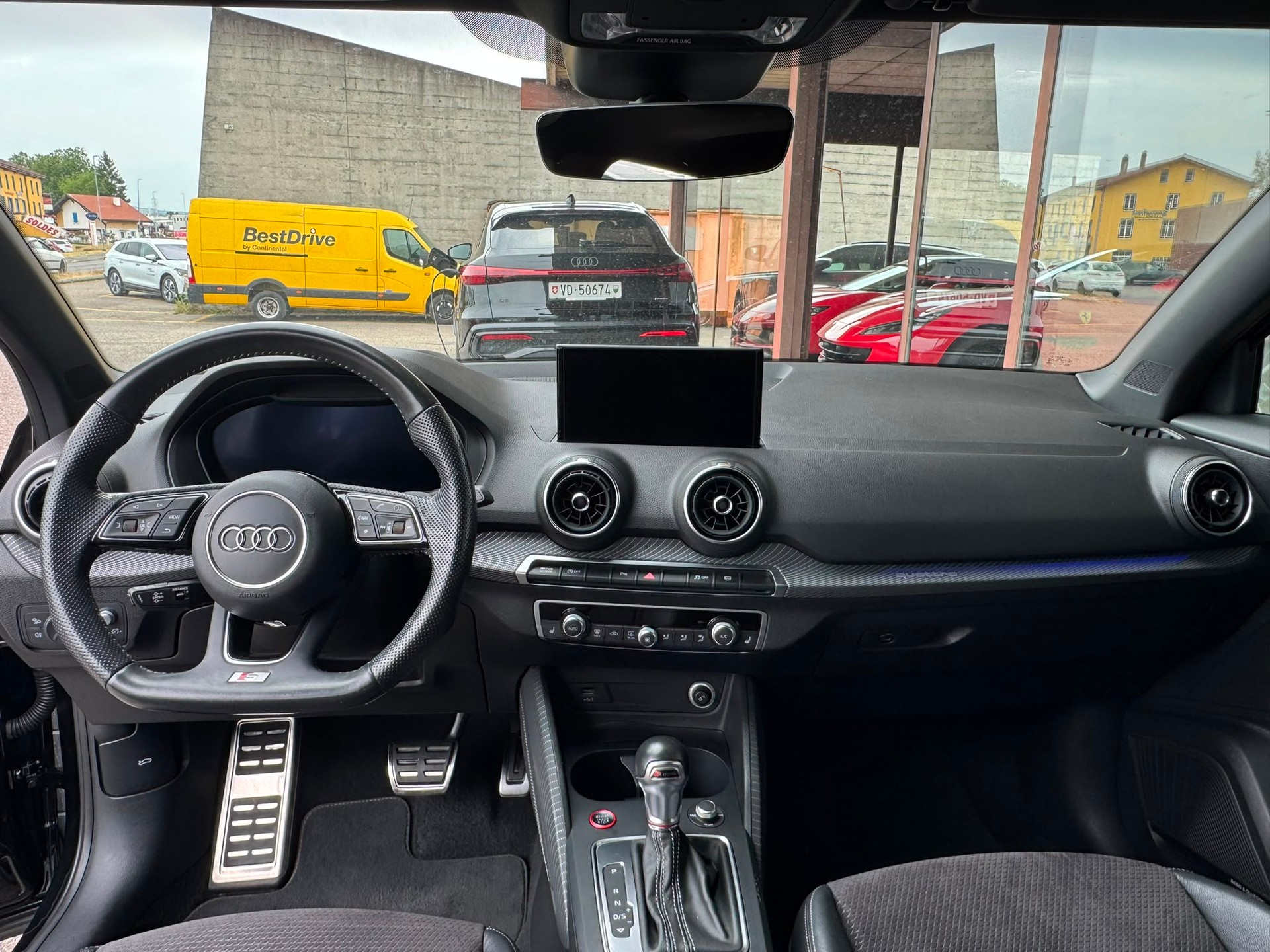 AUDI SQ2 TFSI quattro S-tronic-image-8