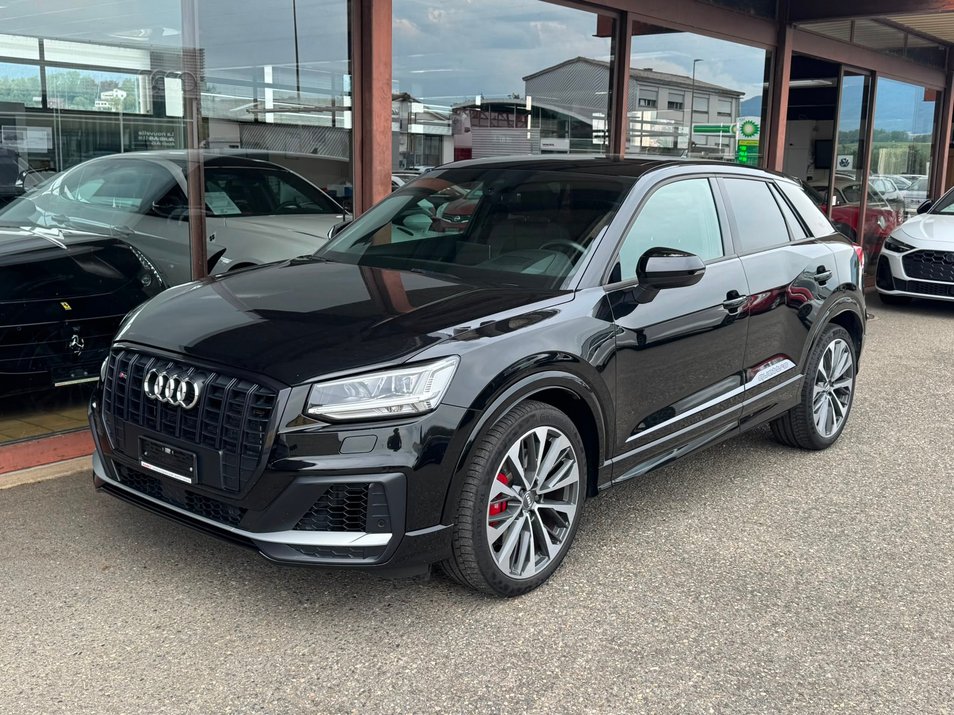 AUDI SQ2 TFSI quattro S-tronic-image-1