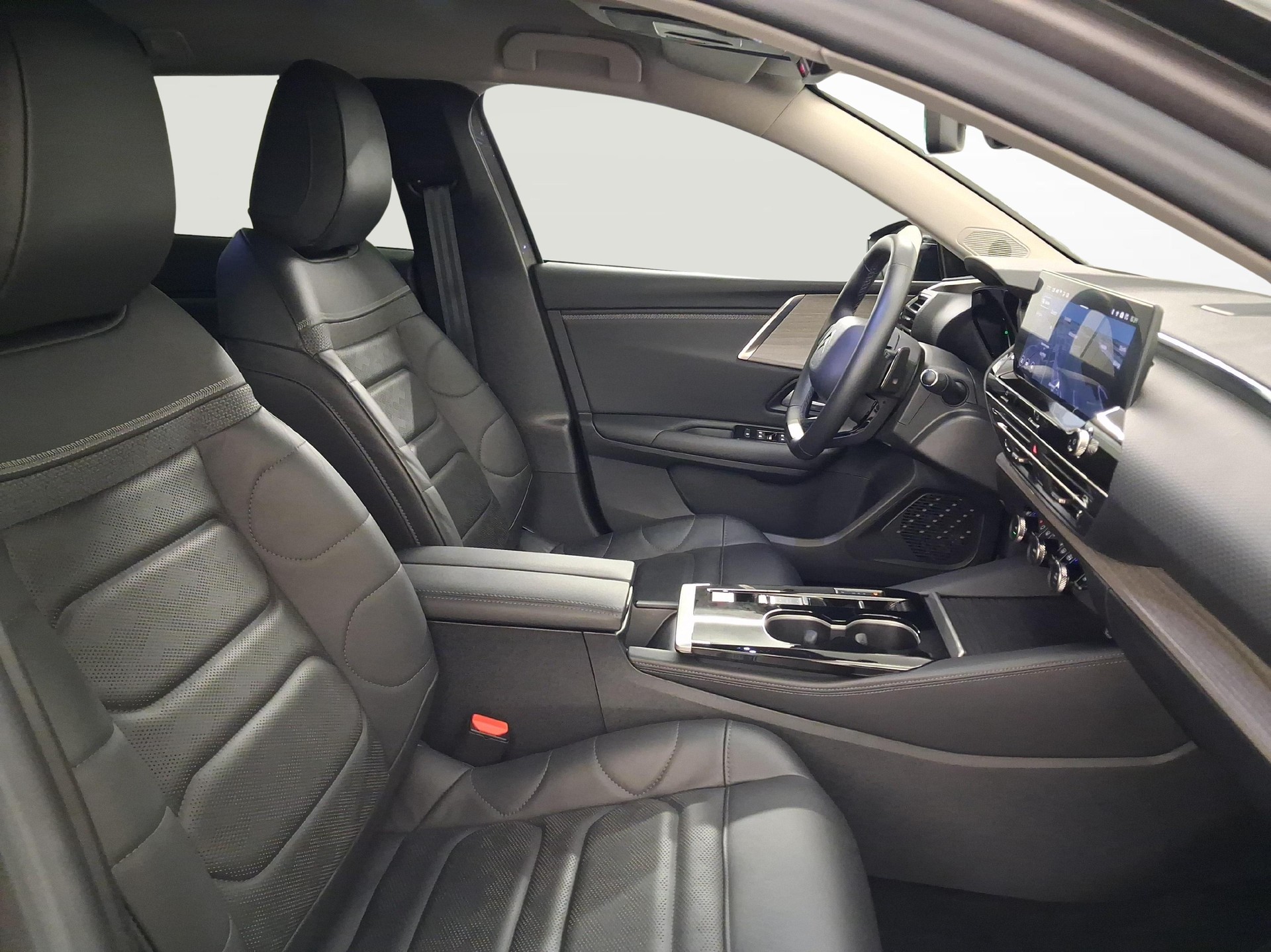 CITROEN C5 X 1.6 Plug-in Hybrid Shine-image-9