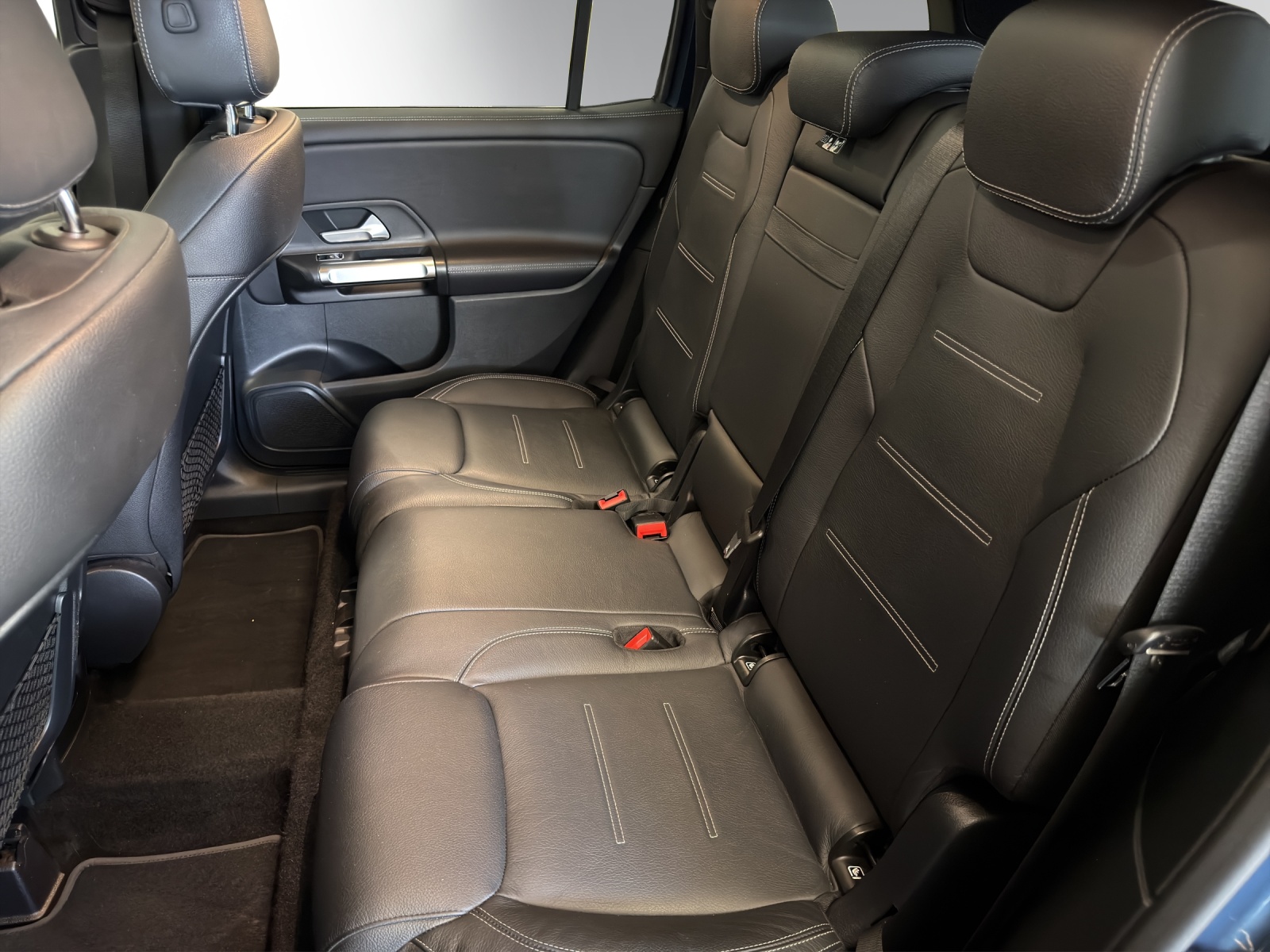 MERCEDES-BENZ GLB 220 d AMG Line 8G-Tronic-image-10