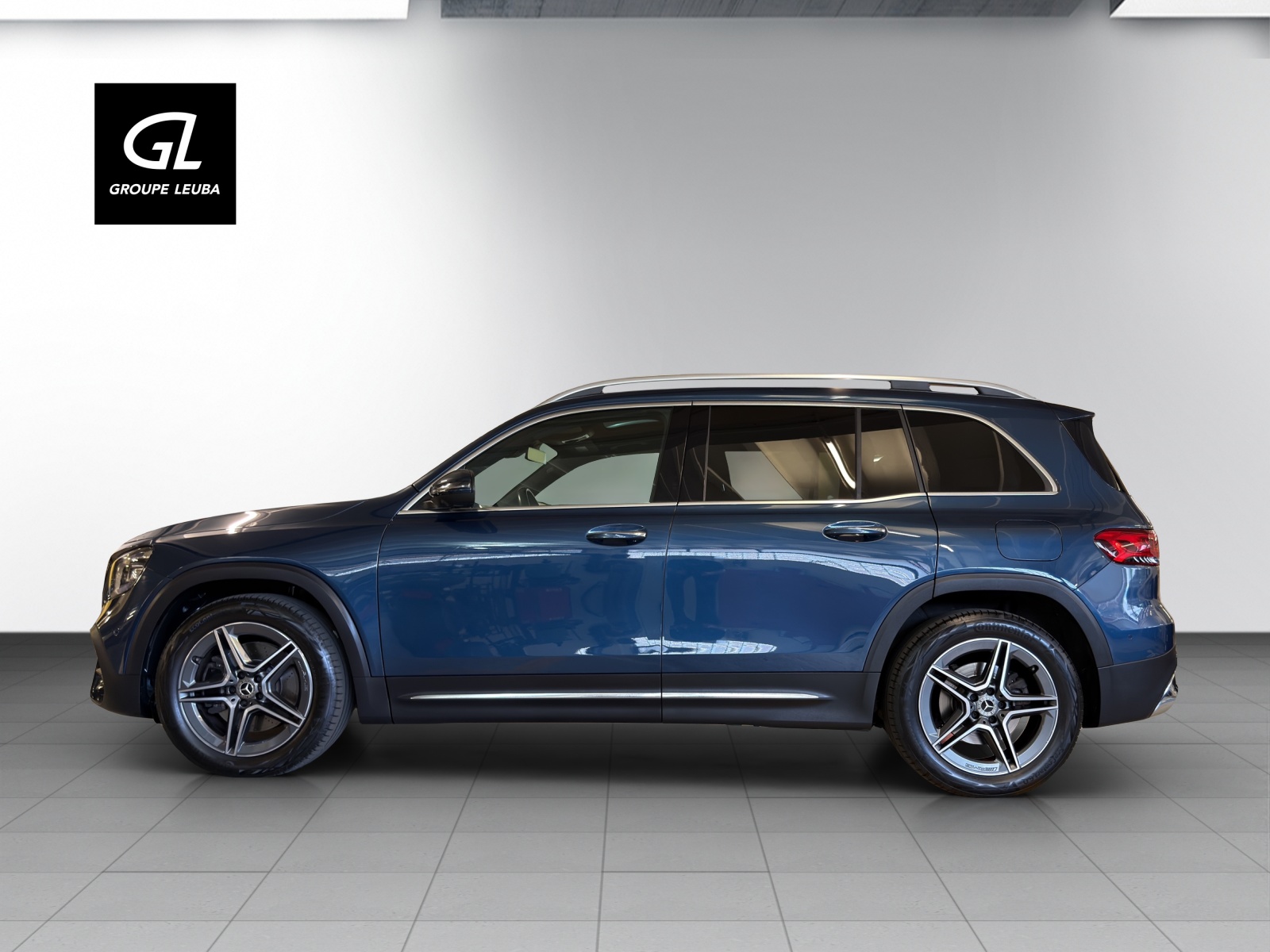 MERCEDES-BENZ GLB 220 d AMG Line 8G-Tronic-image-2