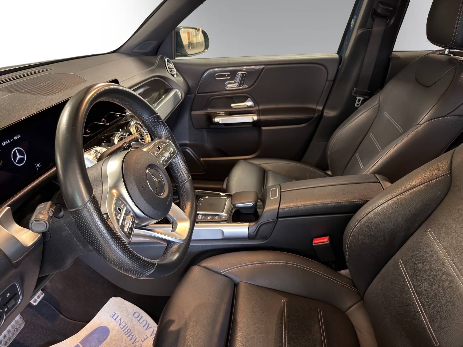MERCEDES-BENZ GLB 220 d AMG Line 8G-Tronic-image-8