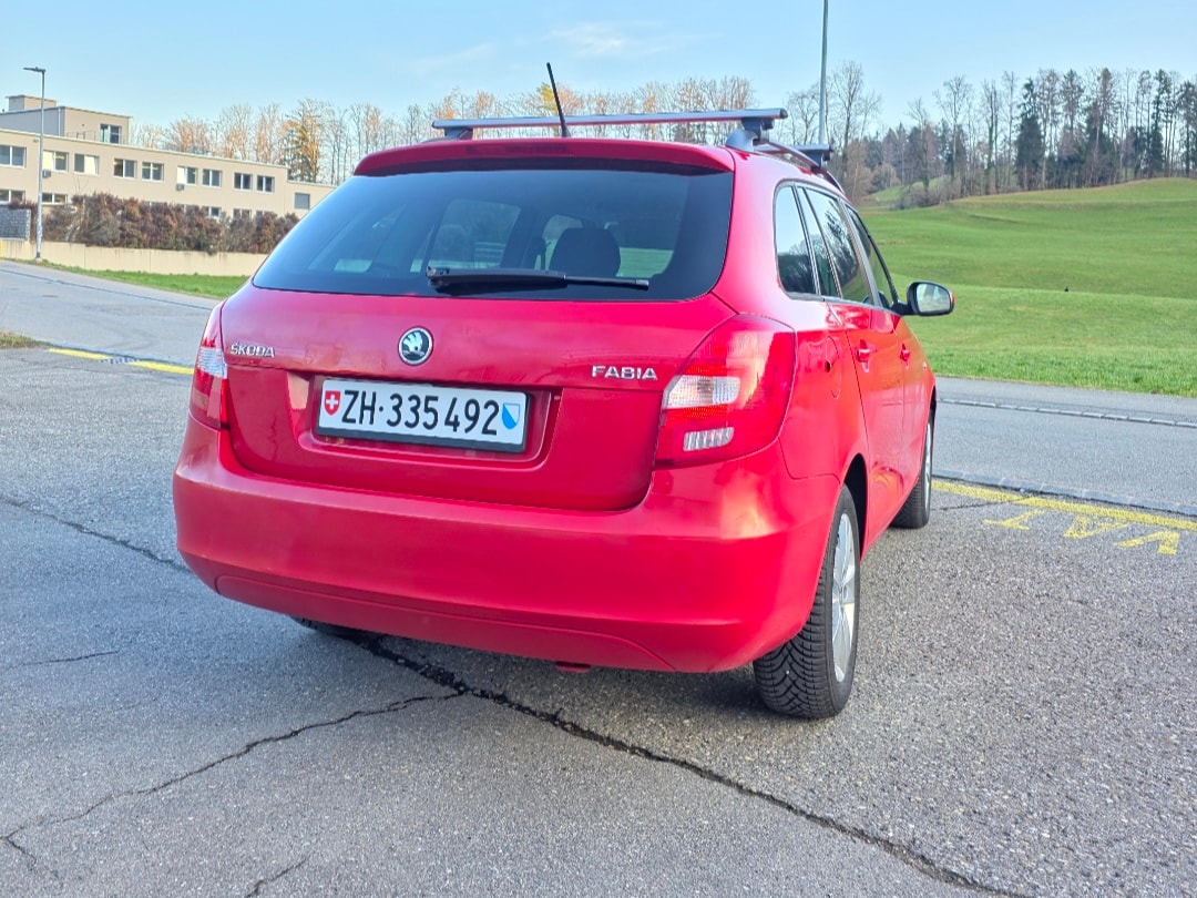 SKODA Fabia 1.2 TSI Ambition Plus-image-2