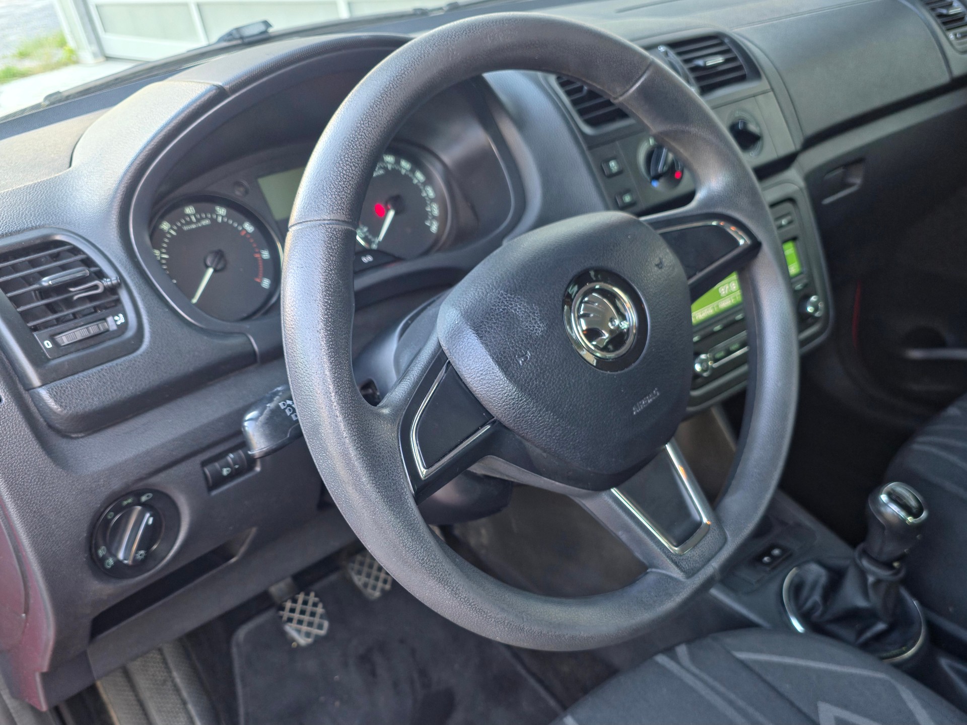 SKODA Fabia 1.2 TSI Ambition Plus-image-8