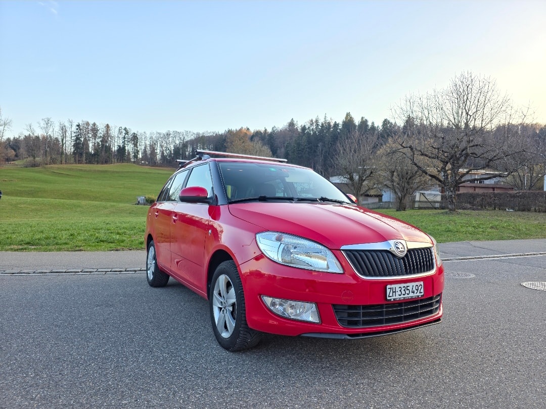 SKODA Fabia 1.2 TSI Ambition Plus