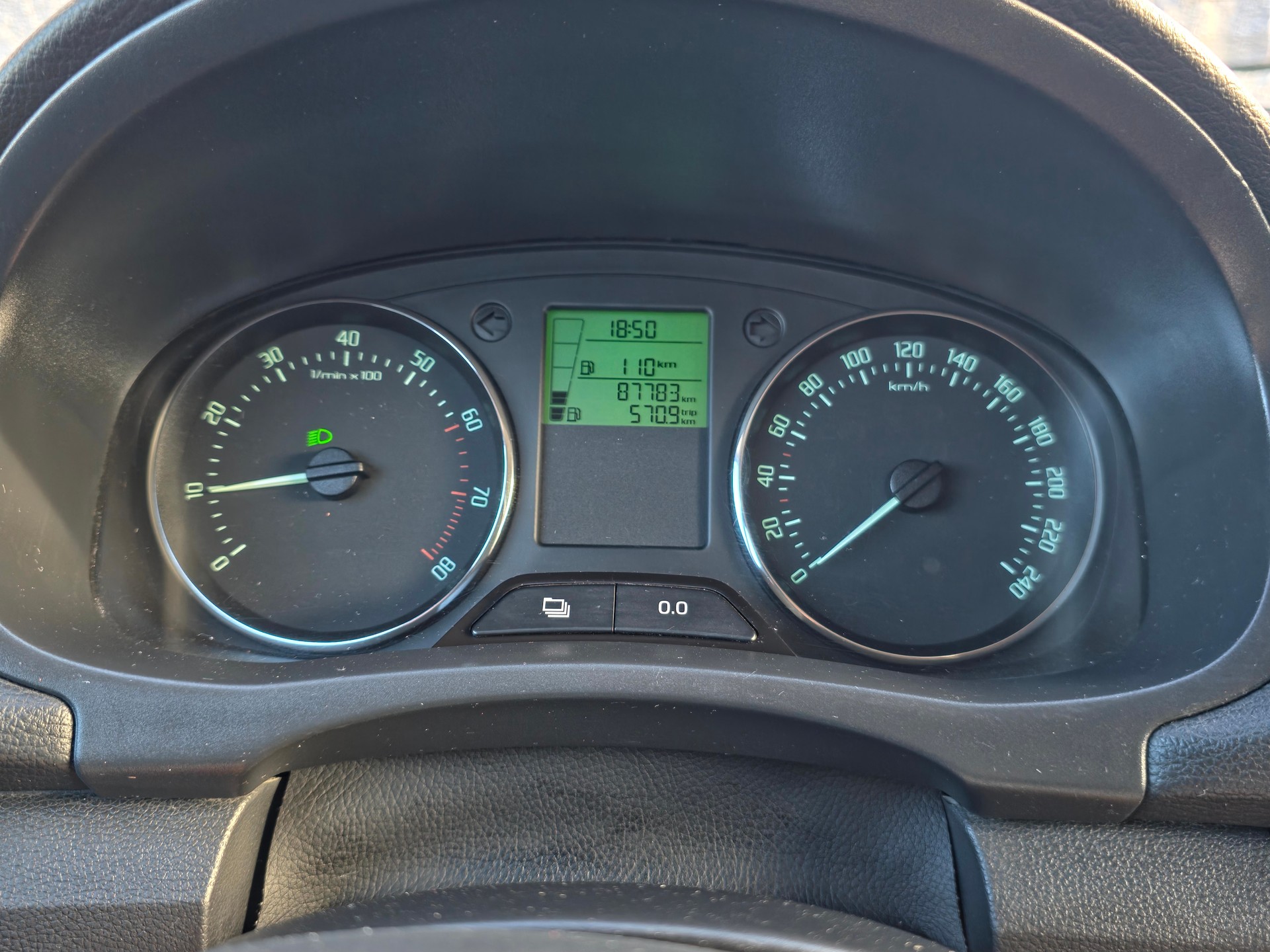 SKODA Fabia 1.2 TSI Ambition Plus-image-4
