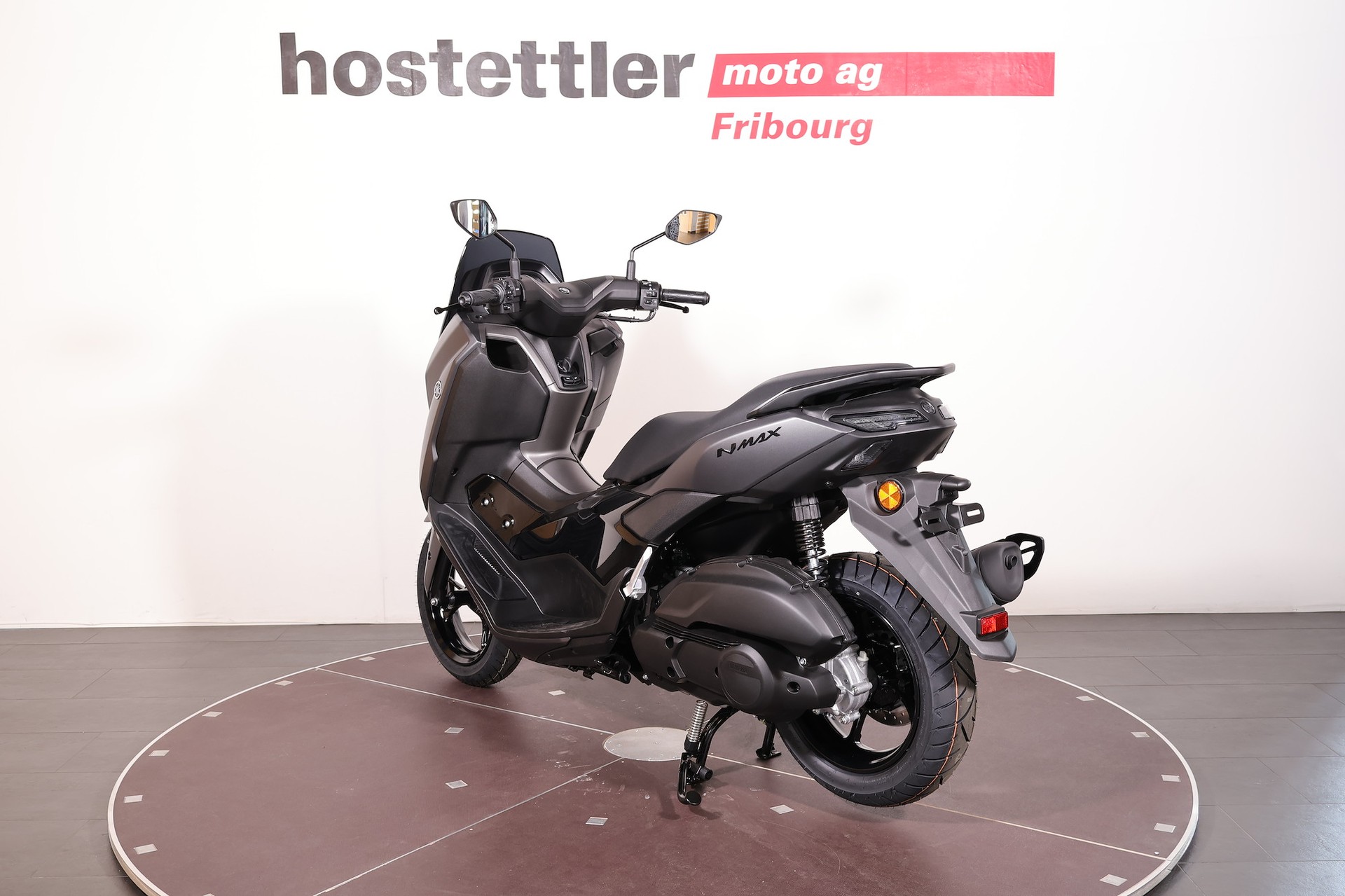 YAMAHA NMAX 125-showroom-element-3