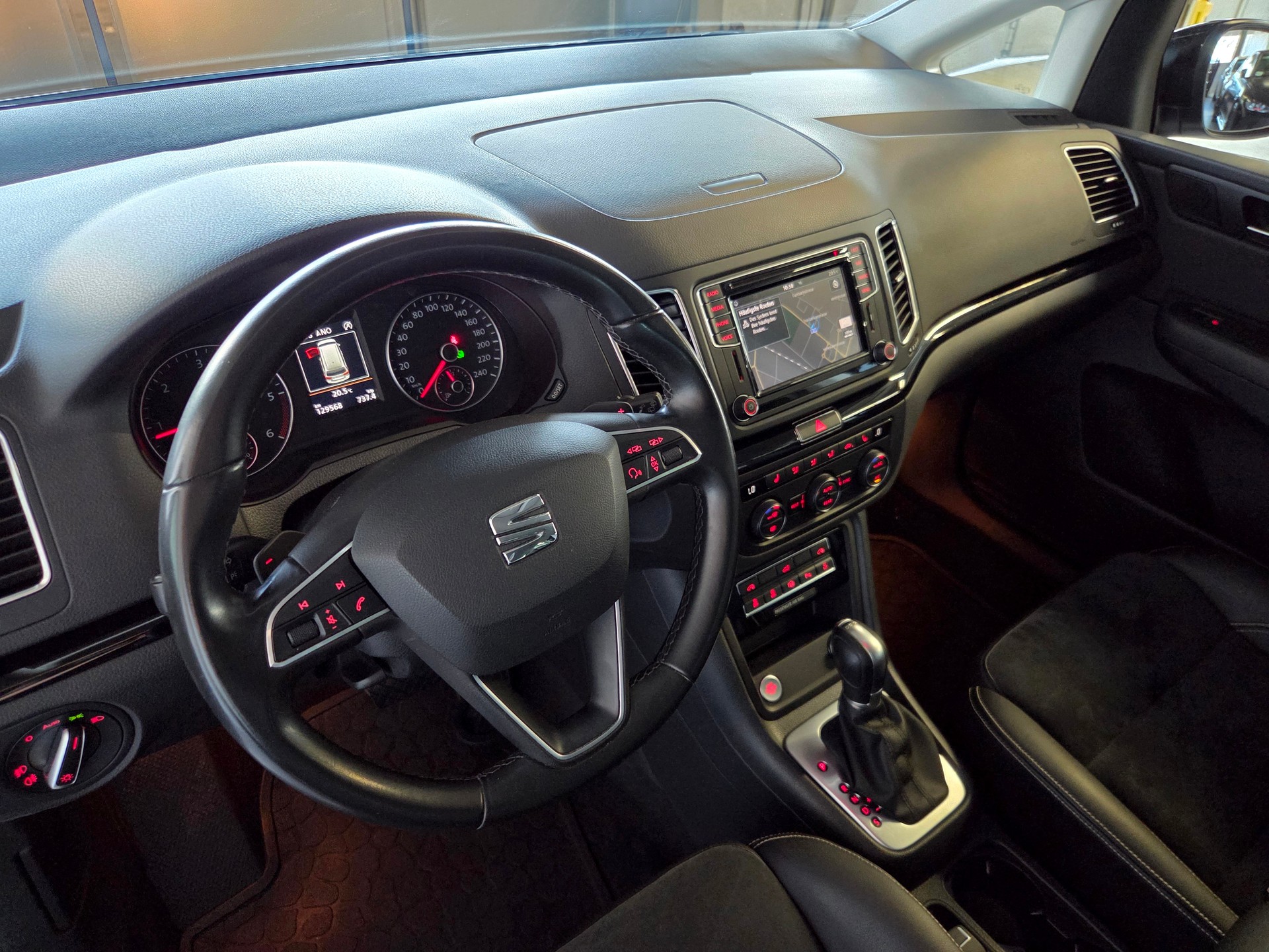 SEAT Alhambra 2.0 TDI 20th Anniversary 4x4 7-Plätzer-image-15
