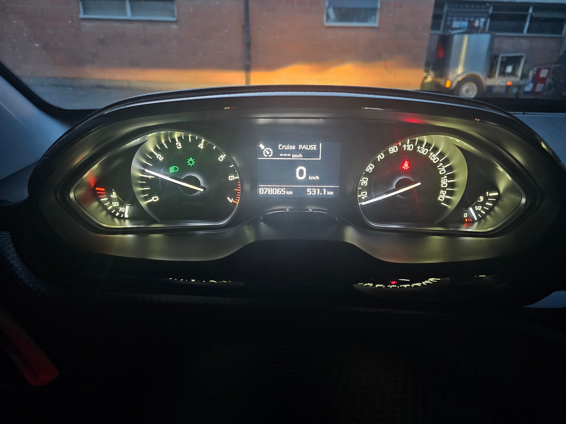 PEUGEOT 1.2 PureTech Allure S/S-image-5
