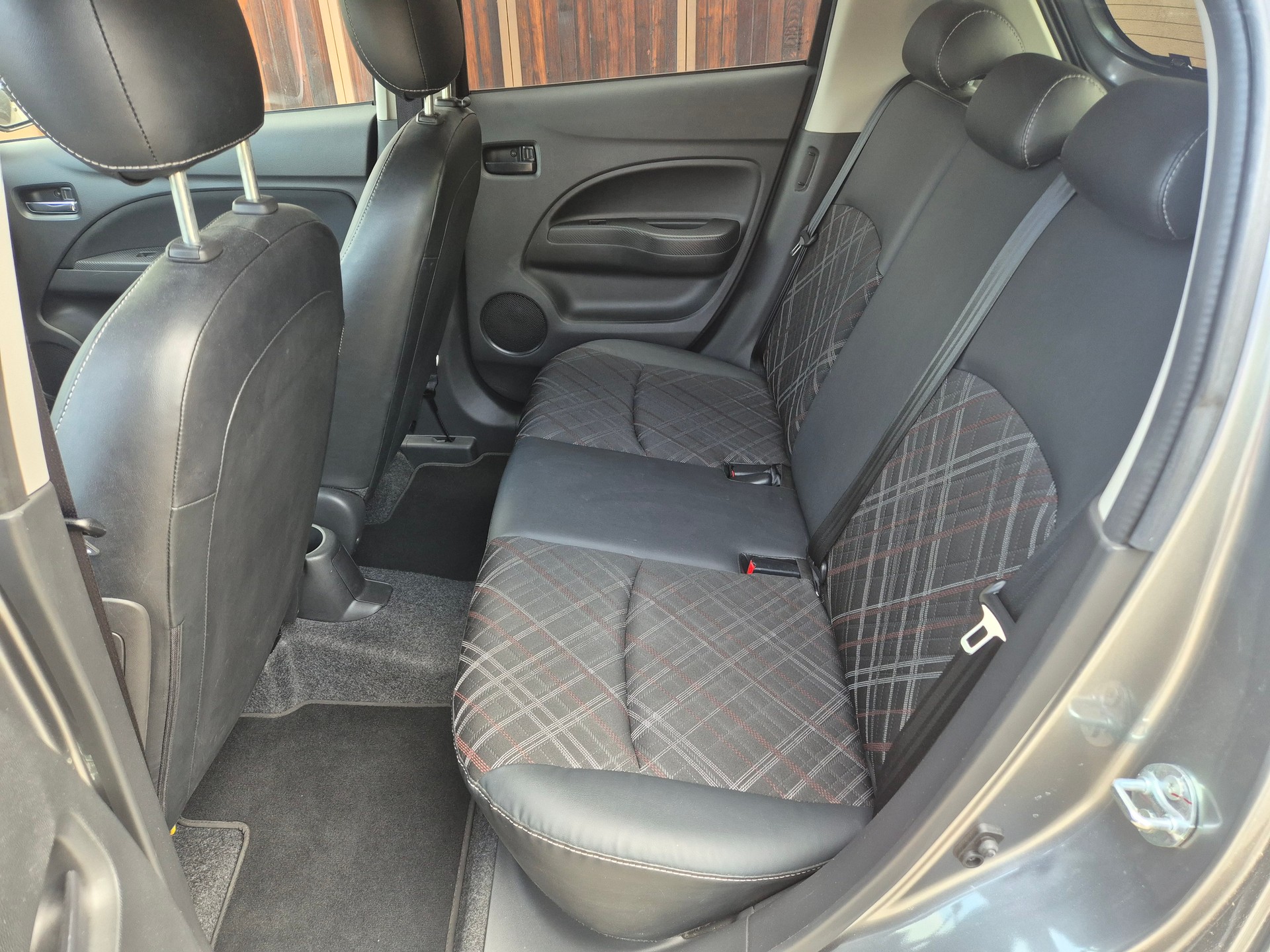 MITSUBISHI Space Star 1.2 Style CVT-image-10