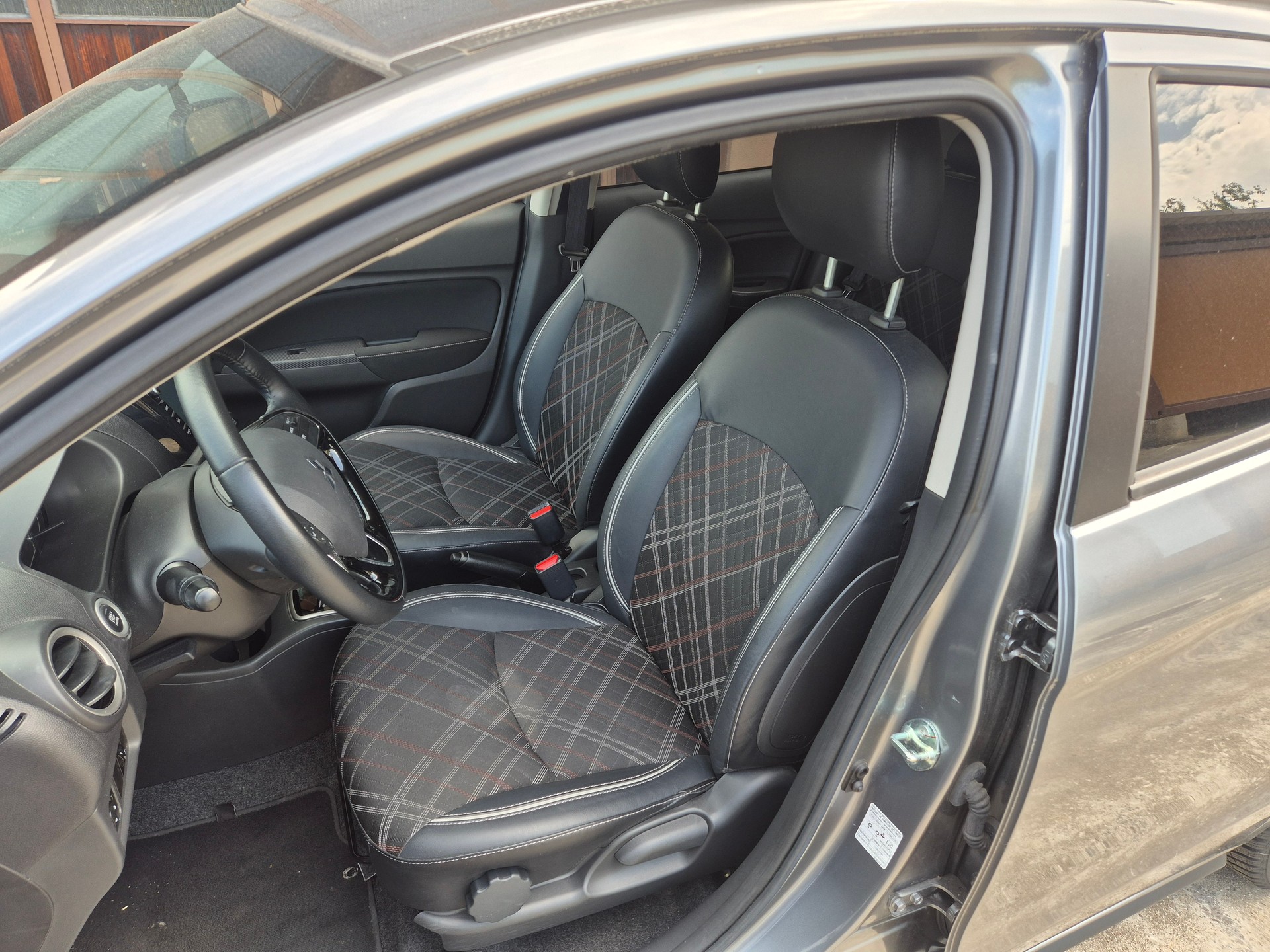 MITSUBISHI Space Star 1.2 Style CVT-image-9