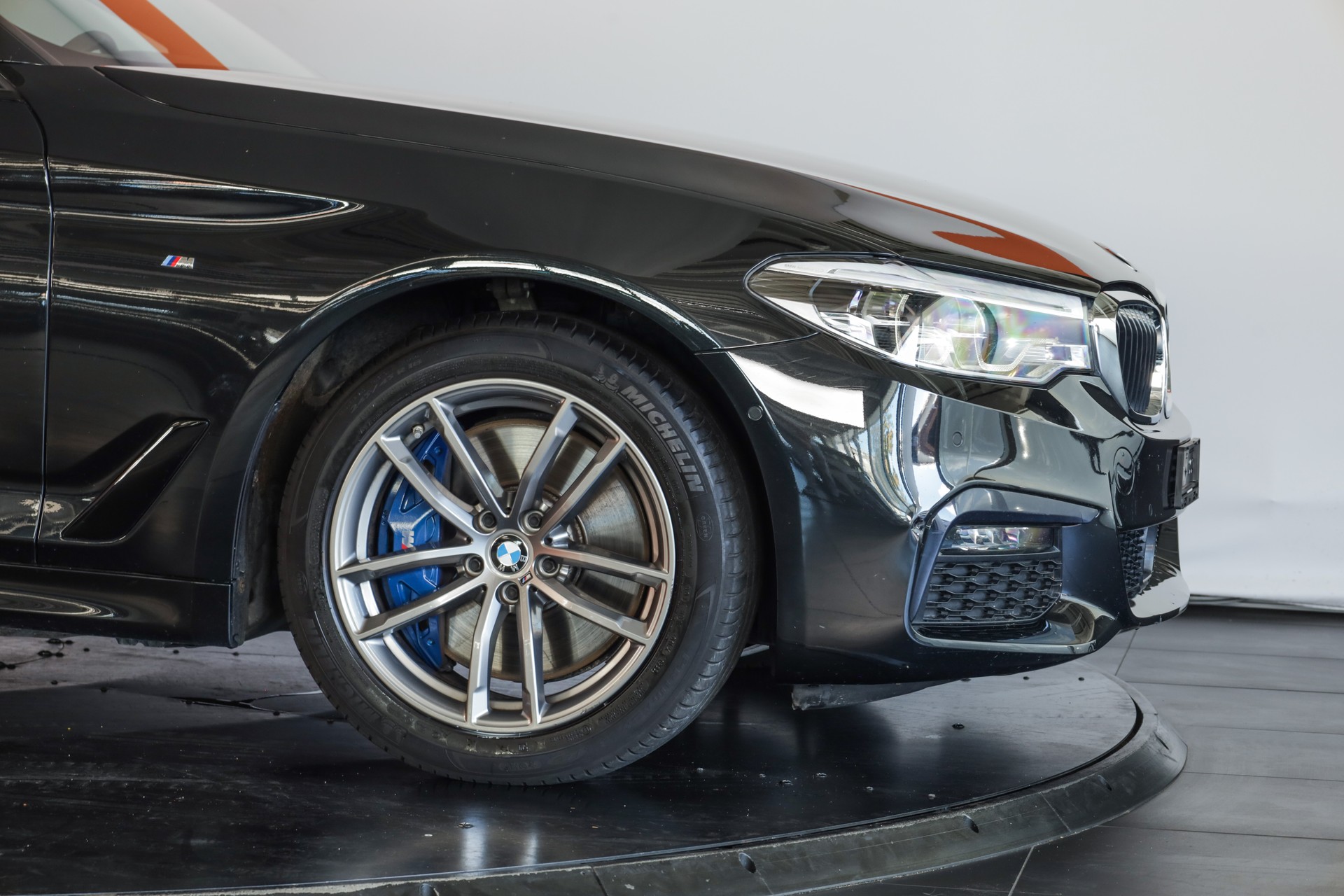 BMW 540i xDrive Touring Steptronic-image-5