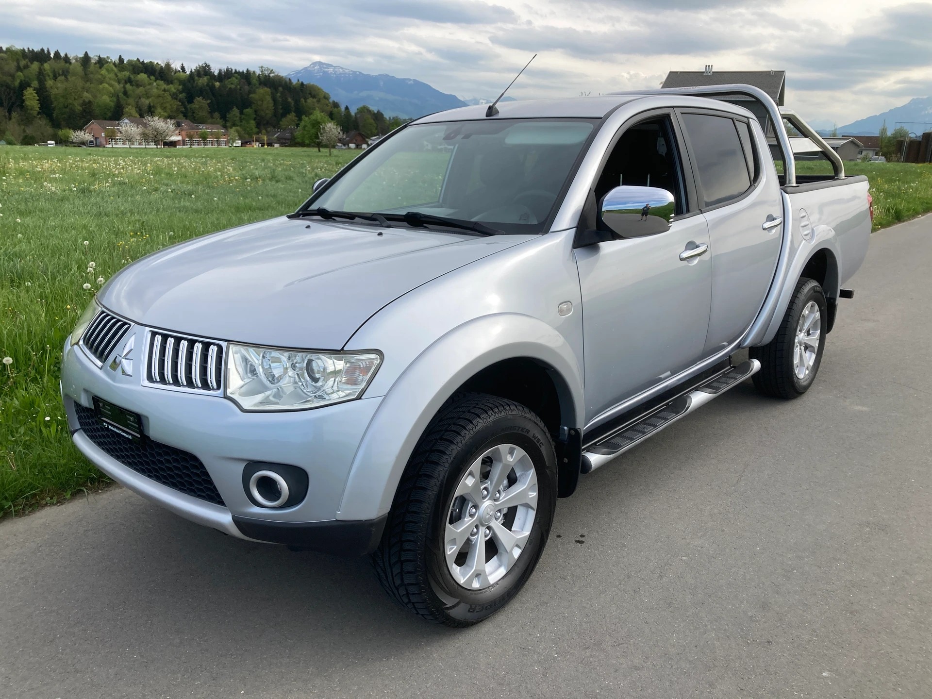MITSUBISHI L 200 2.5 DID HP Jubilé 35 Double Cab mit Anhängerkupplung-image-0