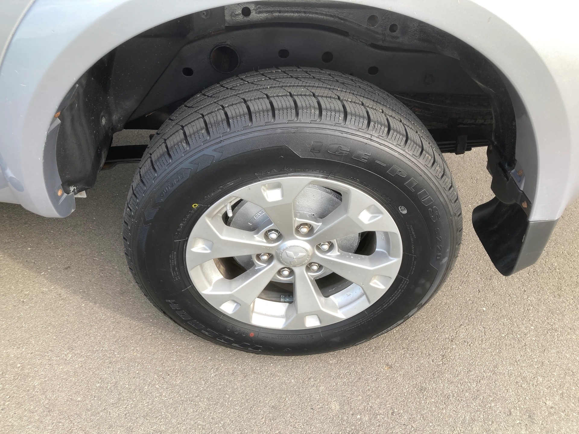 MITSUBISHI L 200 2.5 DID HP Jubilé 35 Double Cab mit Anhängerkupplung-image-7