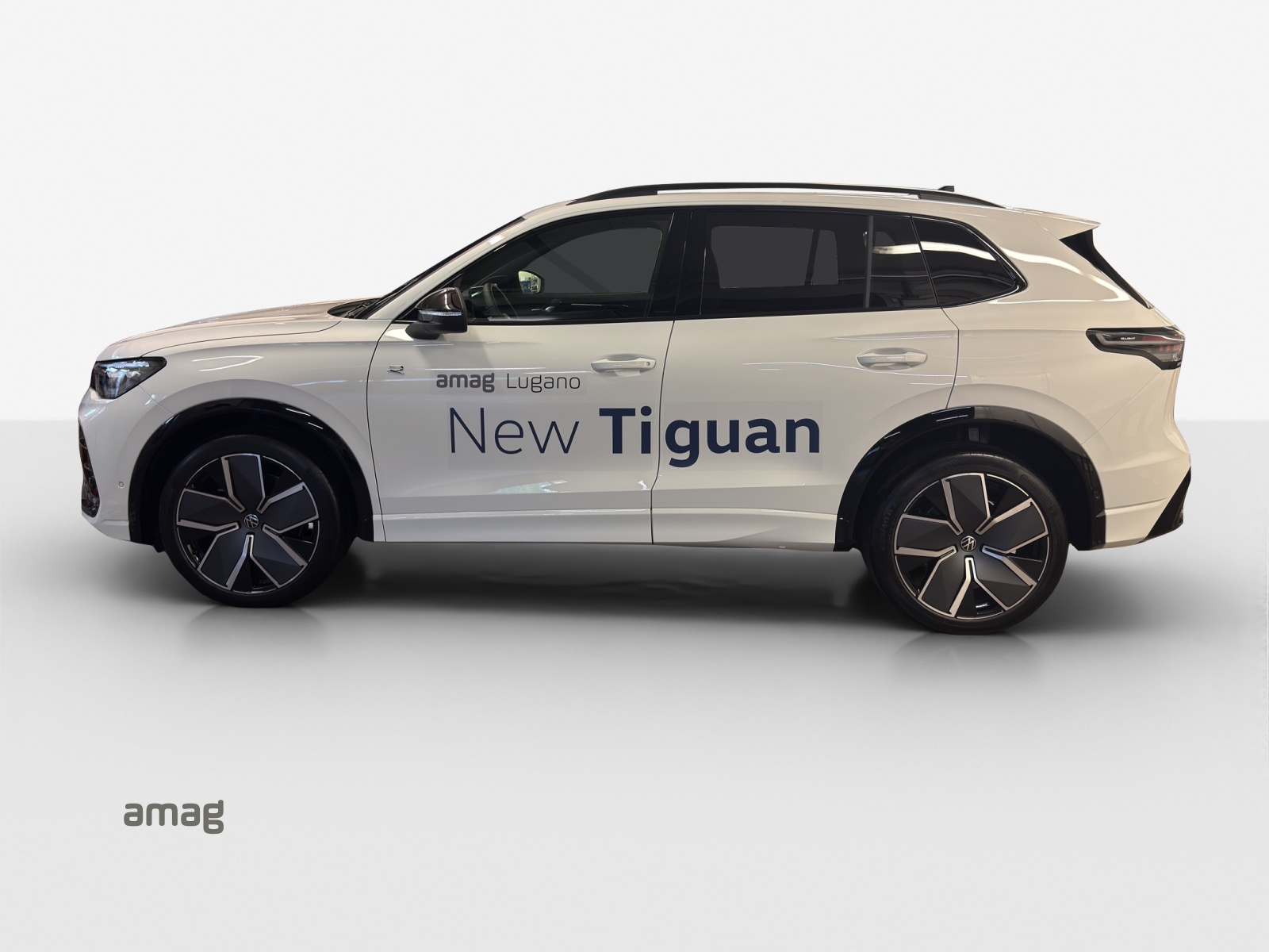 VW Tiguan 2.0 TSI DSG R-Line 4Motion-image-1