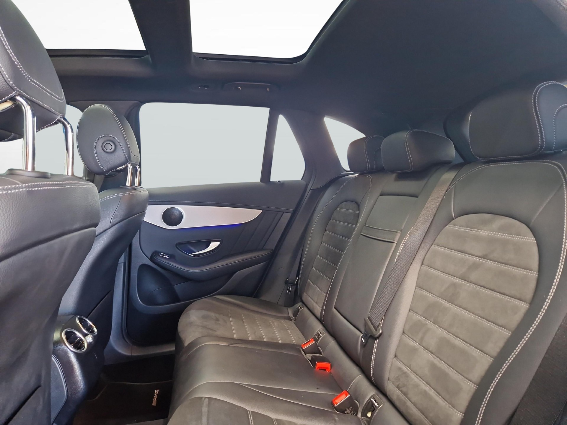 MERCEDES-BENZ GLC 220 d 4MATIC AMG Line-image-9