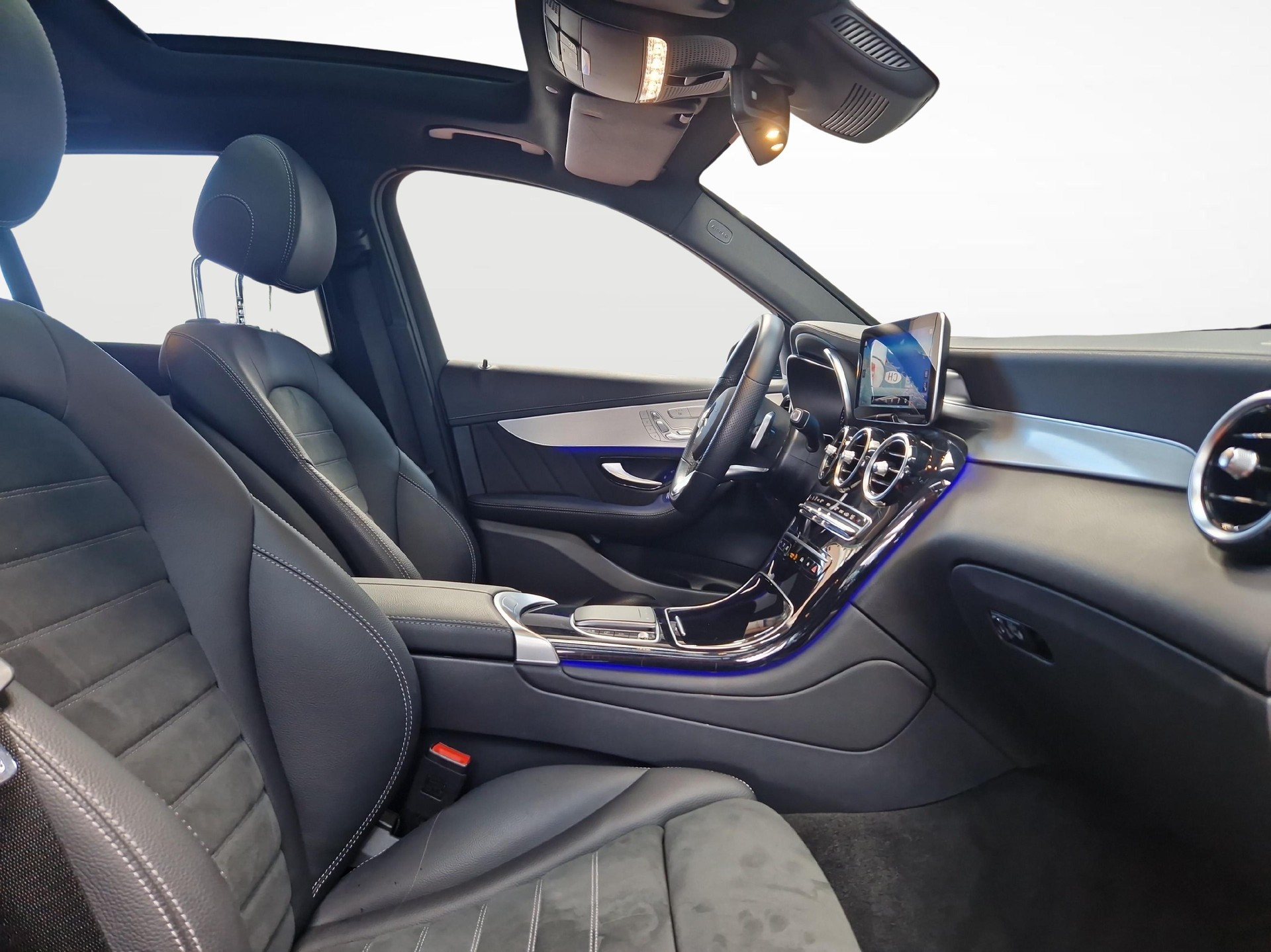 MERCEDES-BENZ GLC 220 d 4MATIC AMG Line-image-6