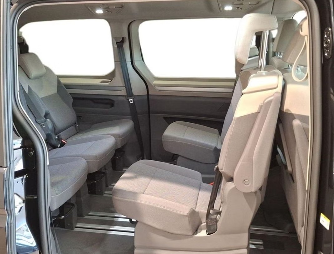 VW Multivan 1.5 eHybrid Life Lang DSG-image-12