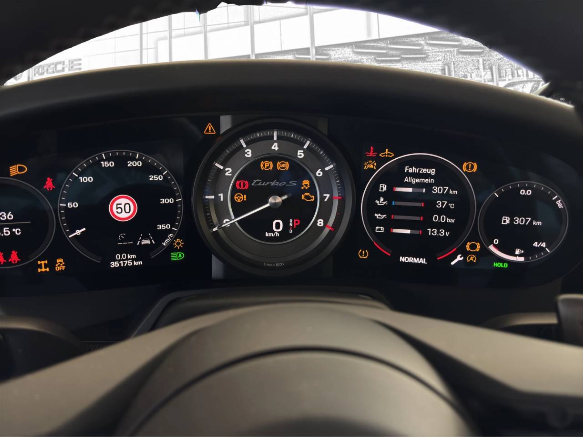 PORSCHE 911 Turbo S Cabriolet-image-13