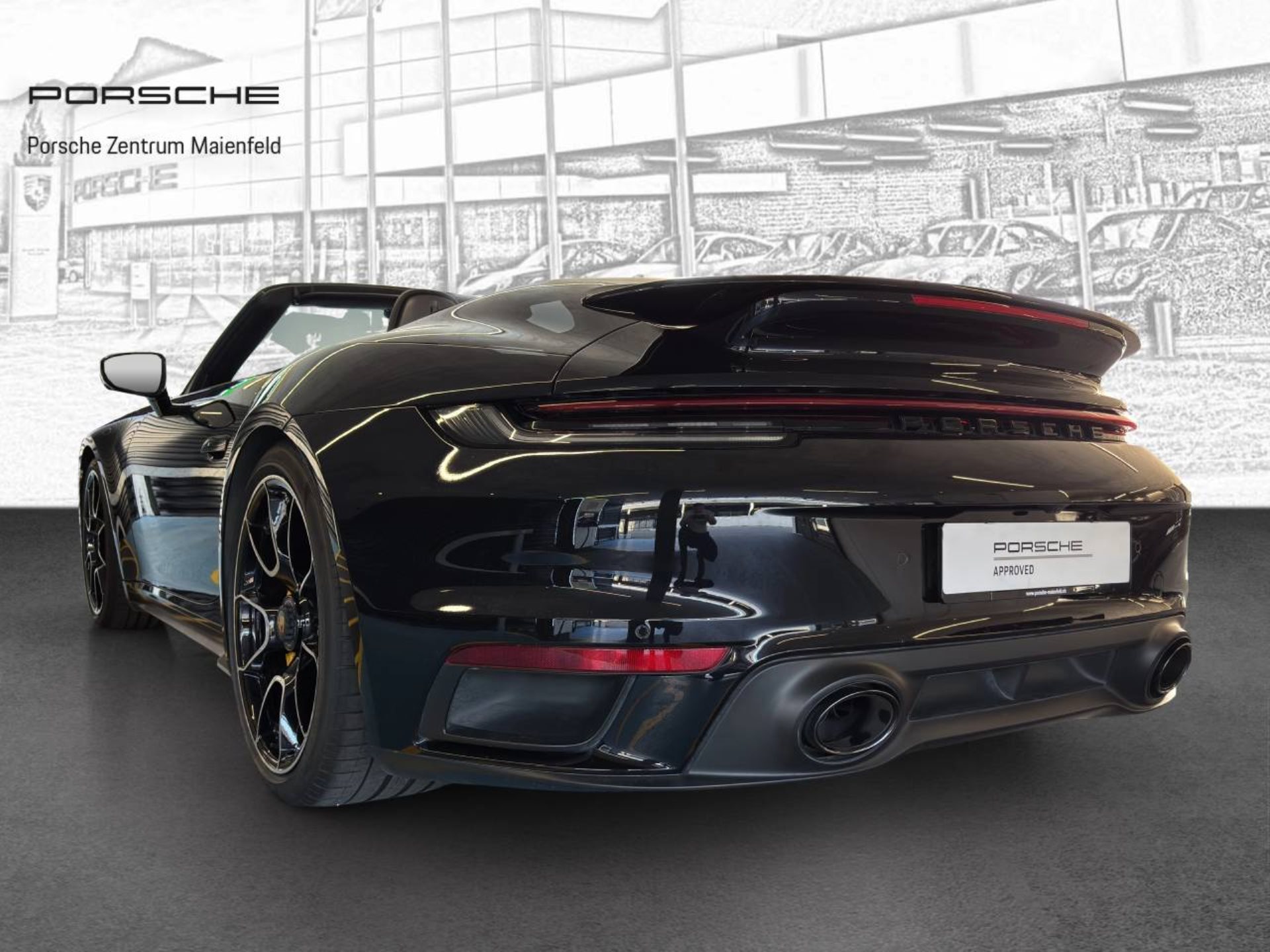 PORSCHE 911 Turbo S Cabriolet-image-2